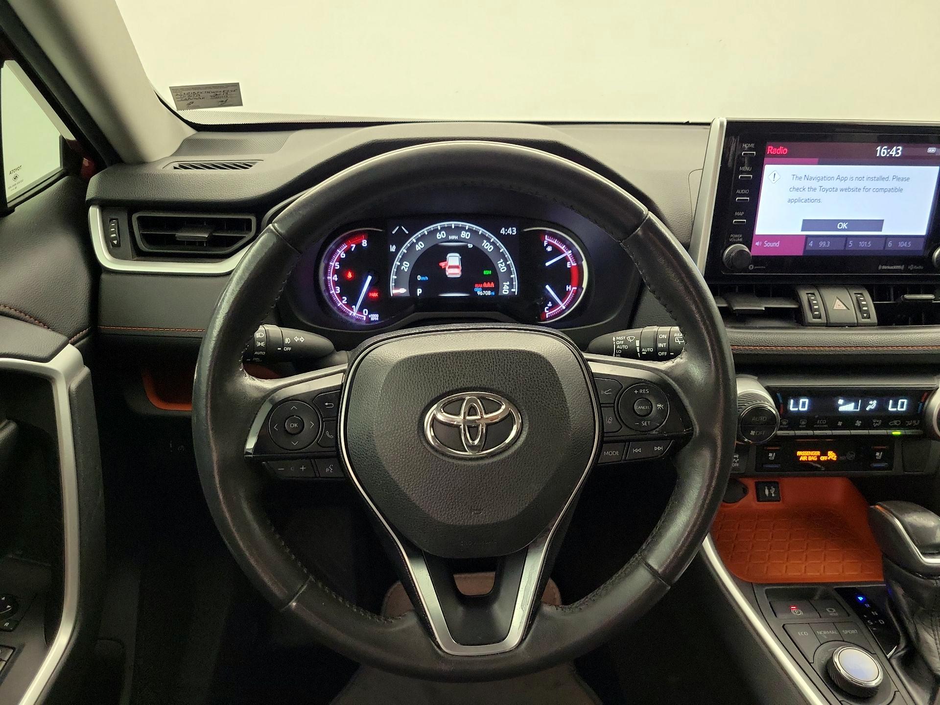 Thumbnail: 2019 Toyota RAV4 - 10