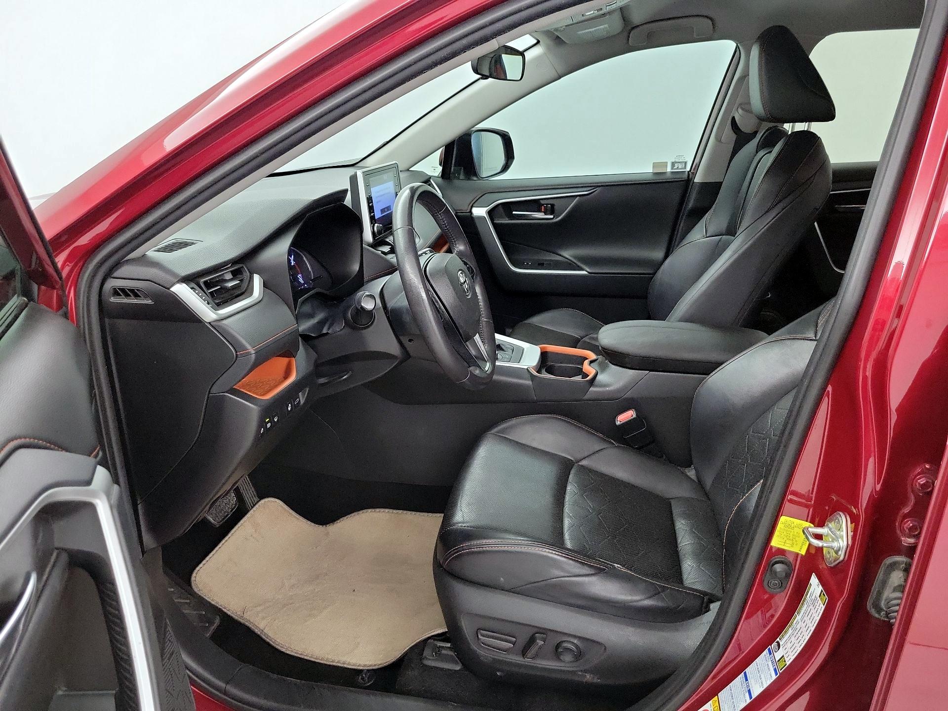 Thumbnail: 2019 Toyota RAV4 - 11