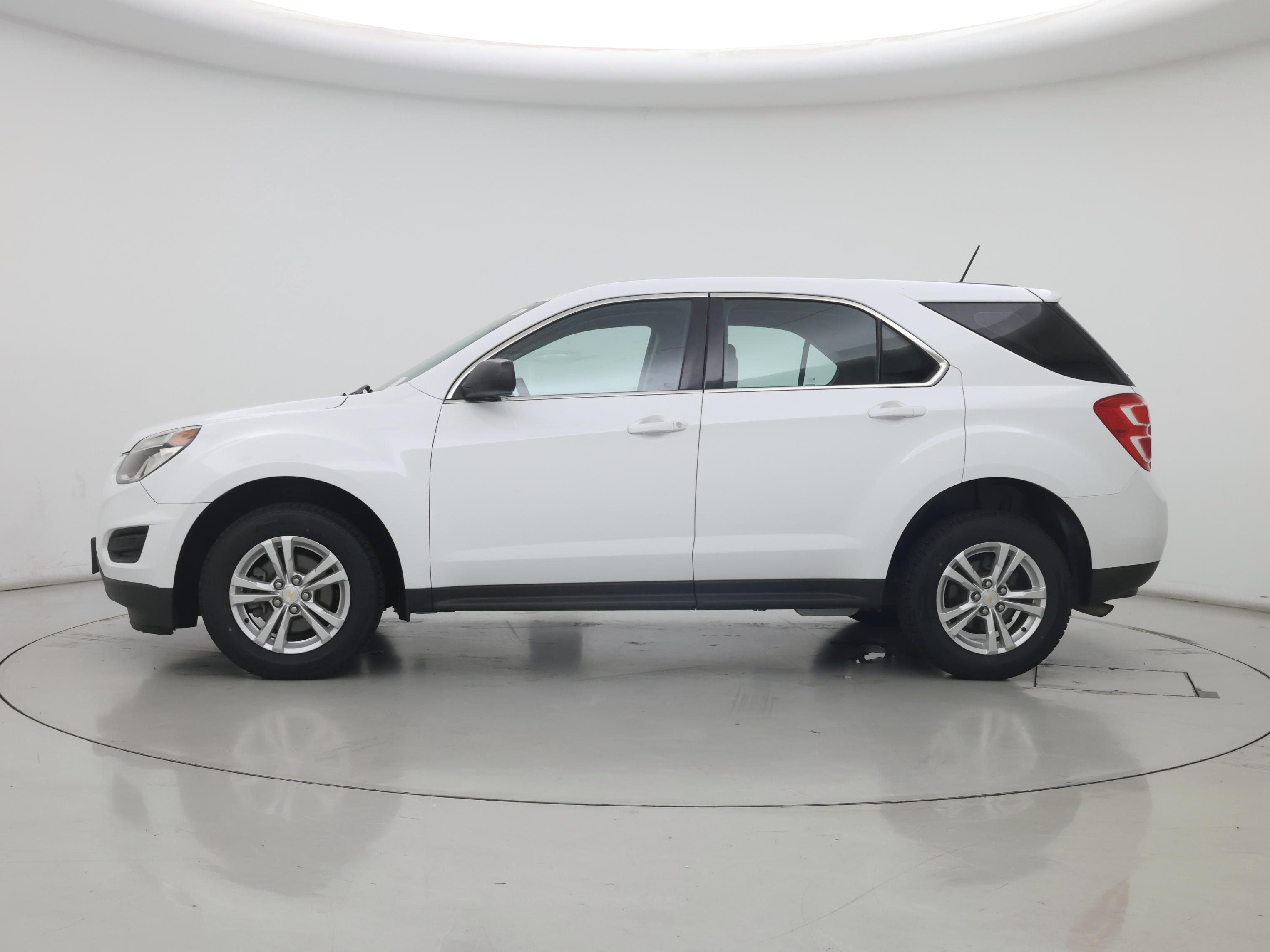 Thumbnail: 2017 Chevrolet Equinox - 3