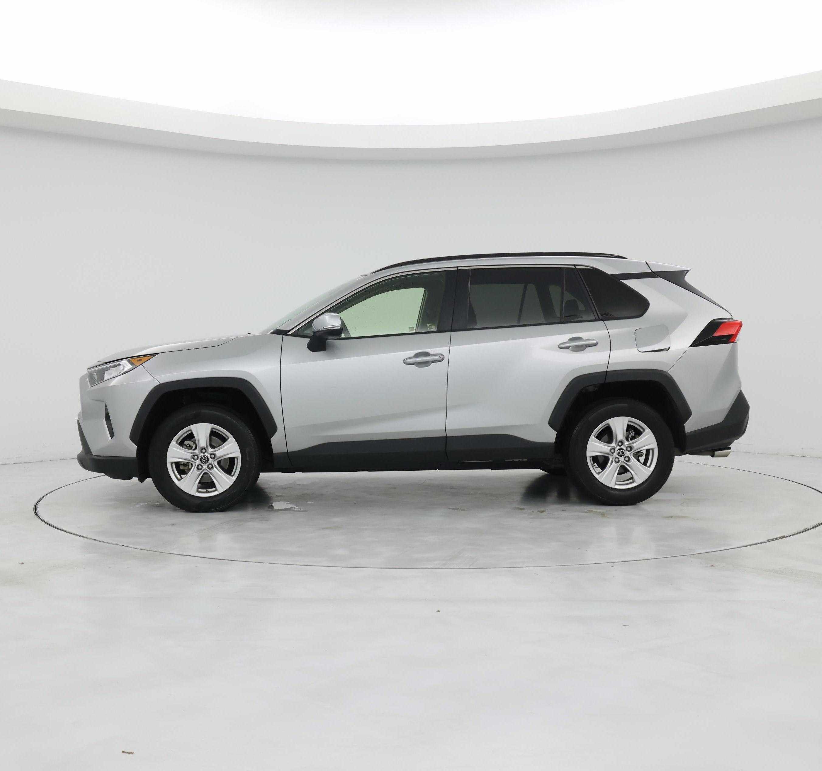 Thumbnail: 2019 Toyota RAV4 - 3