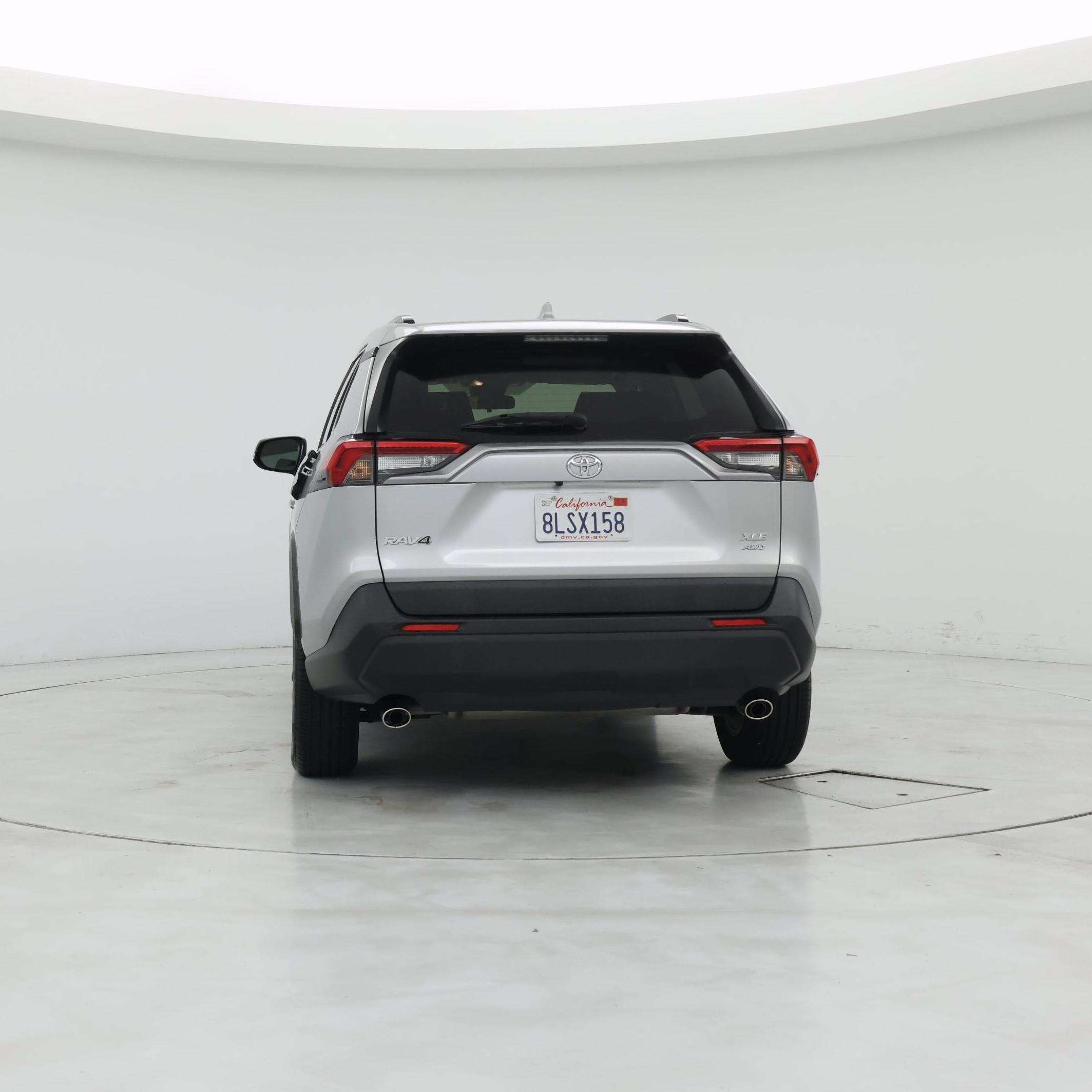 Thumbnail: 2019 Toyota RAV4 - 6