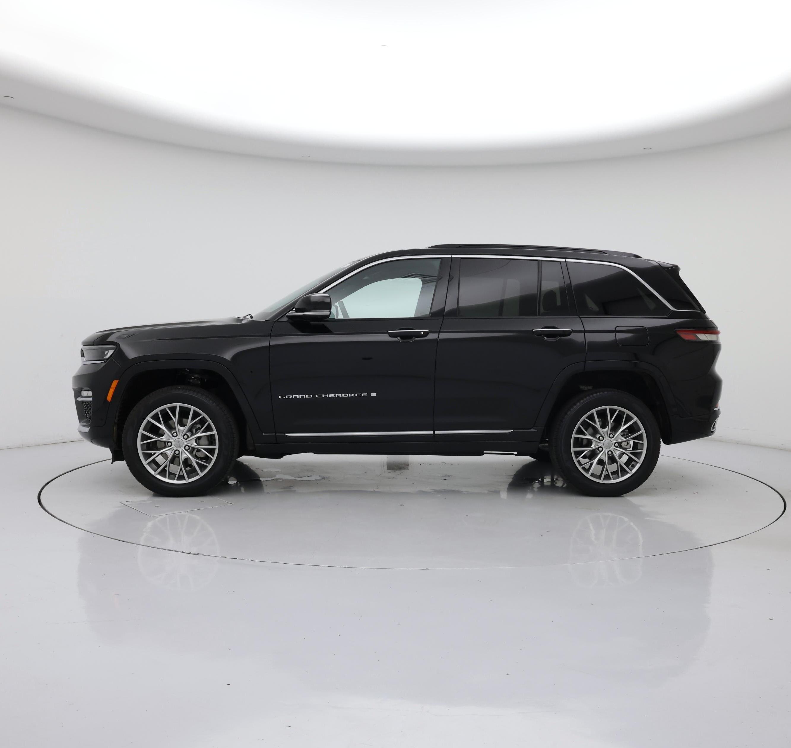 Thumbnail: 2025 Jeep Grand Cherokee - 3