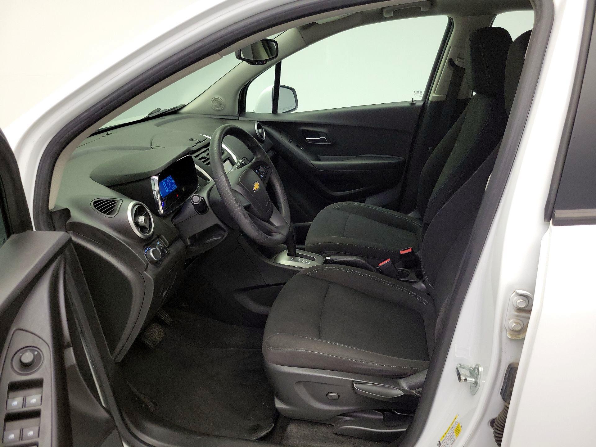 Thumbnail: 2015 Chevrolet Trax - 11