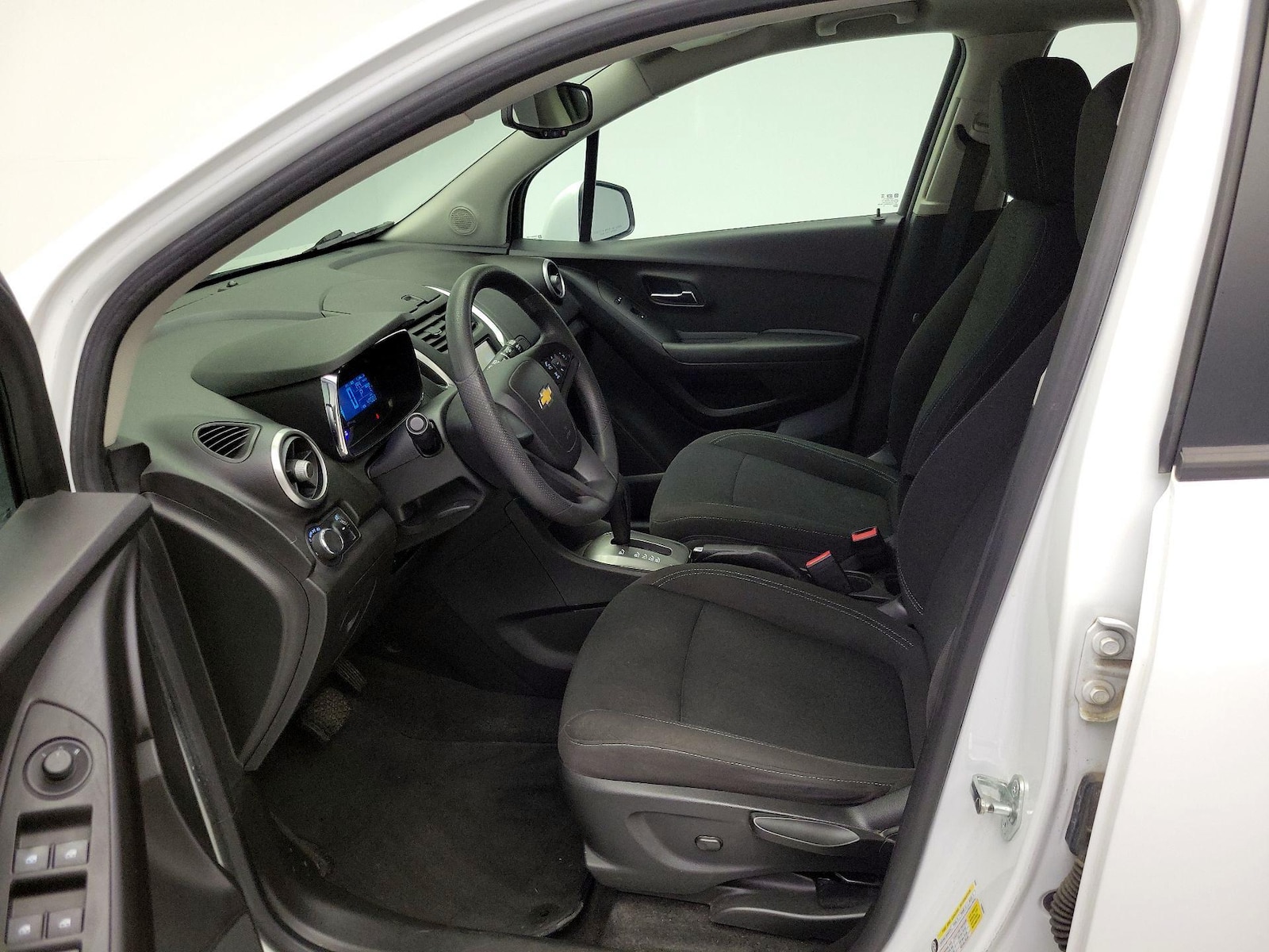 2015 Chevrolet Trax LS - Photo 12