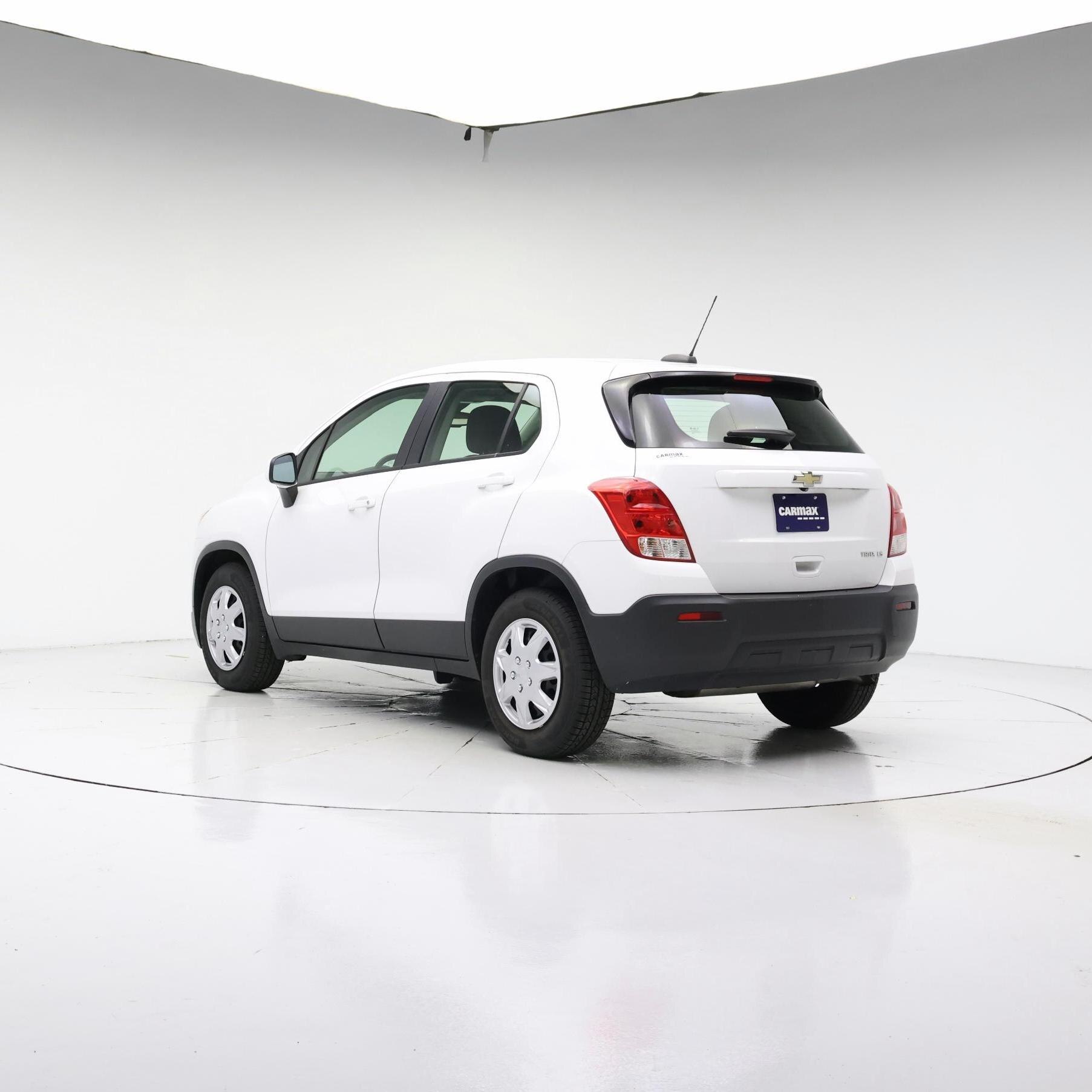 Thumbnail: 2015 Chevrolet Trax - 2