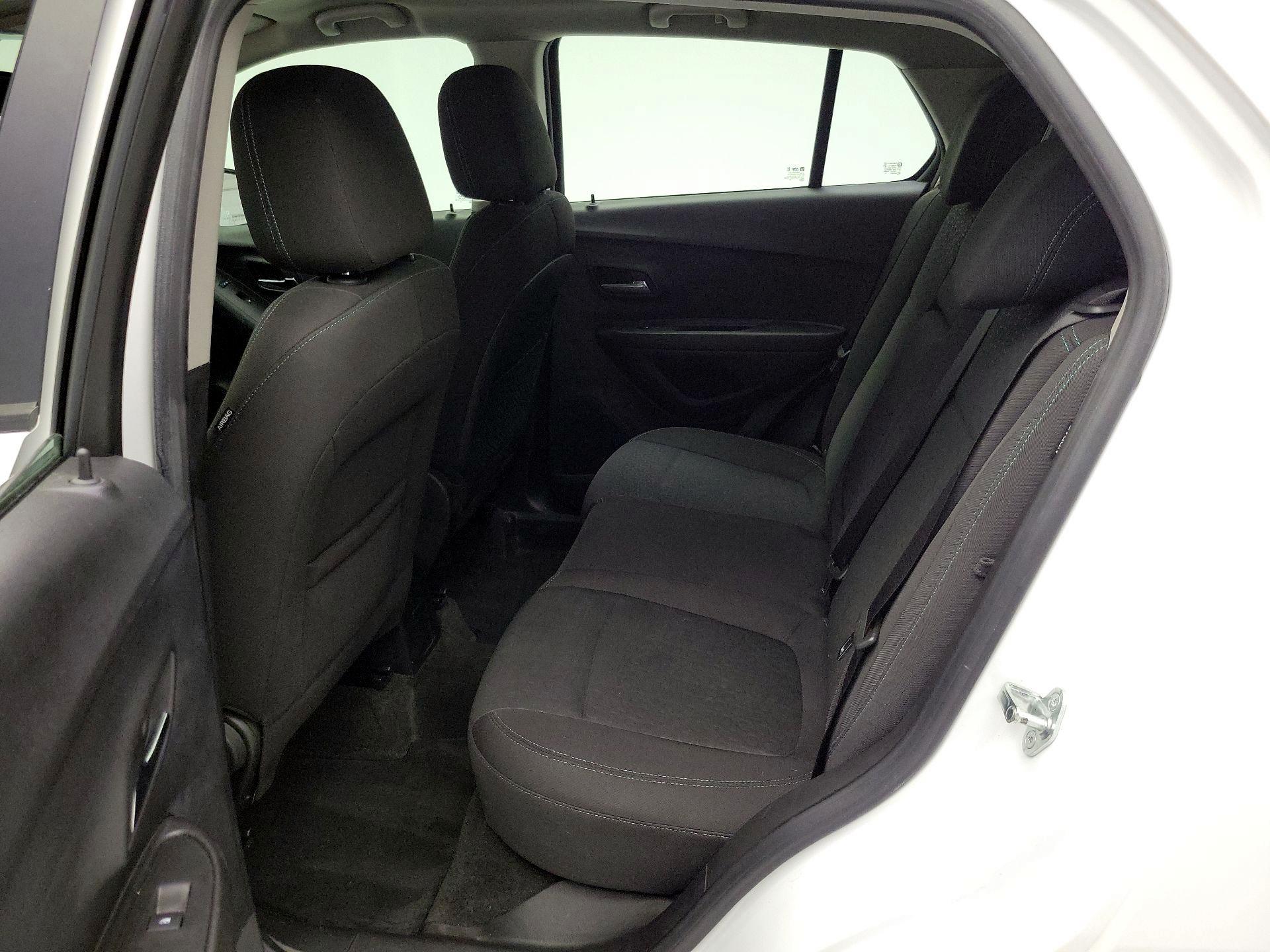 Thumbnail: 2015 Chevrolet Trax - 19