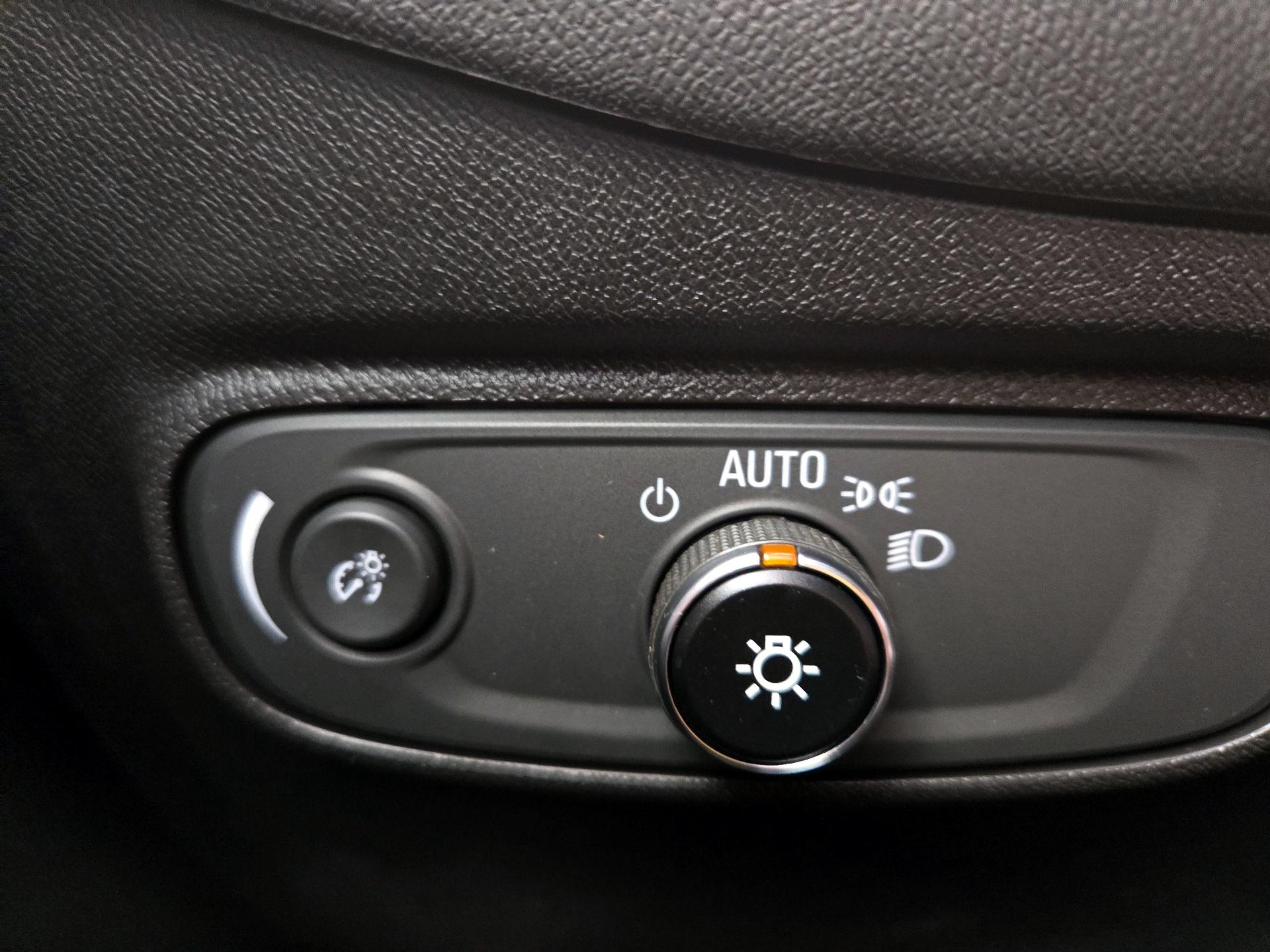 Thumbnail: 2019 Chevrolet Equinox - 13