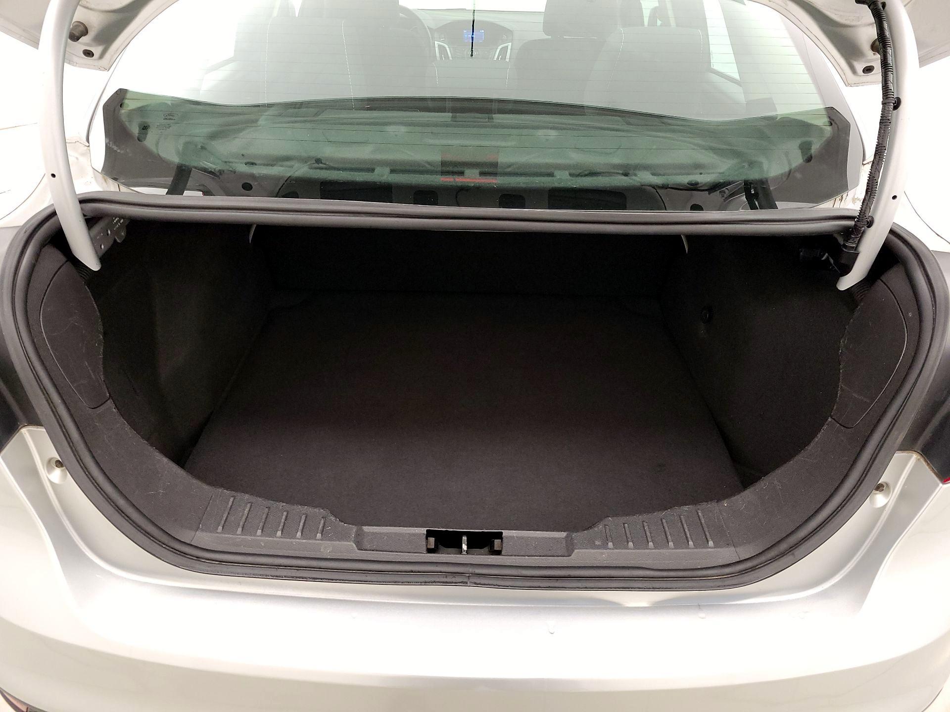 Thumbnail: 2014 Ford Focus - 19