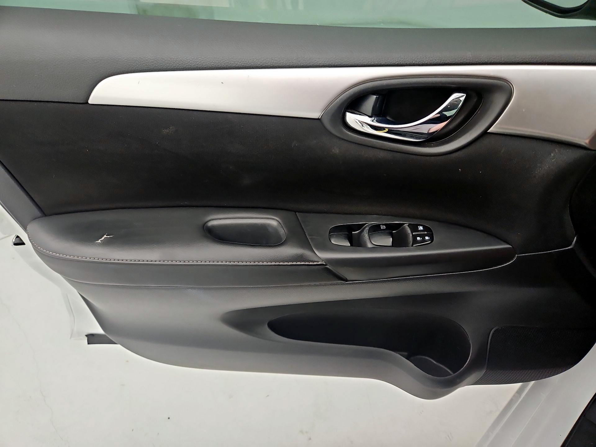 Thumbnail: 2018 Nissan Sentra - 12