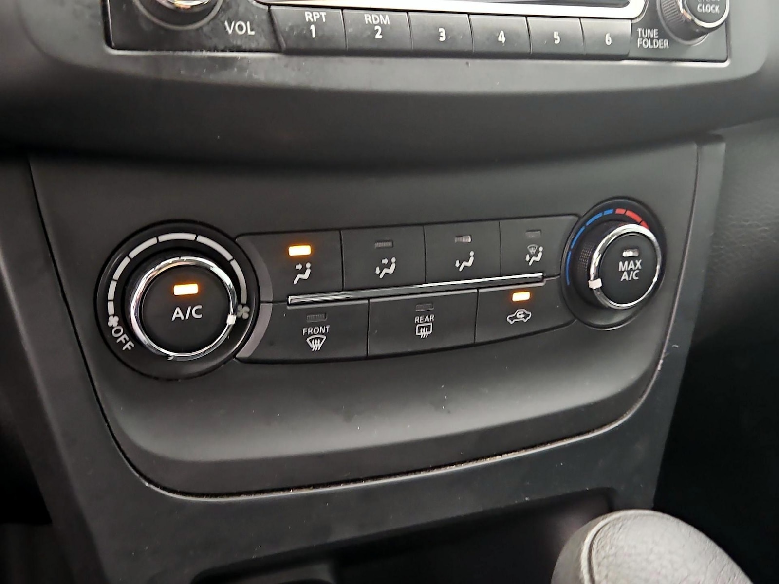 2018 Nissan Sentra S - Photo 17