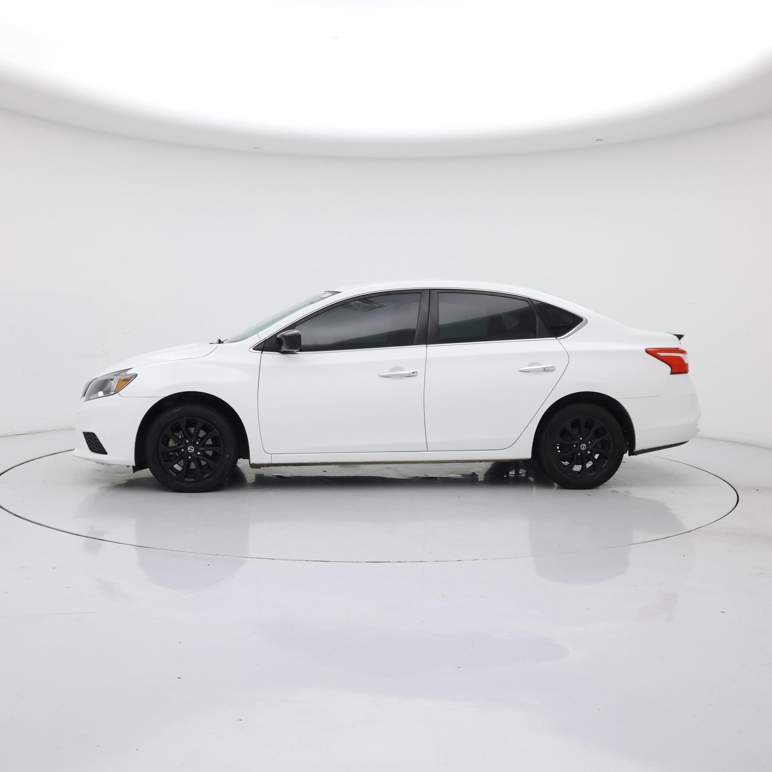 Thumbnail: 2018 Nissan Sentra - 3