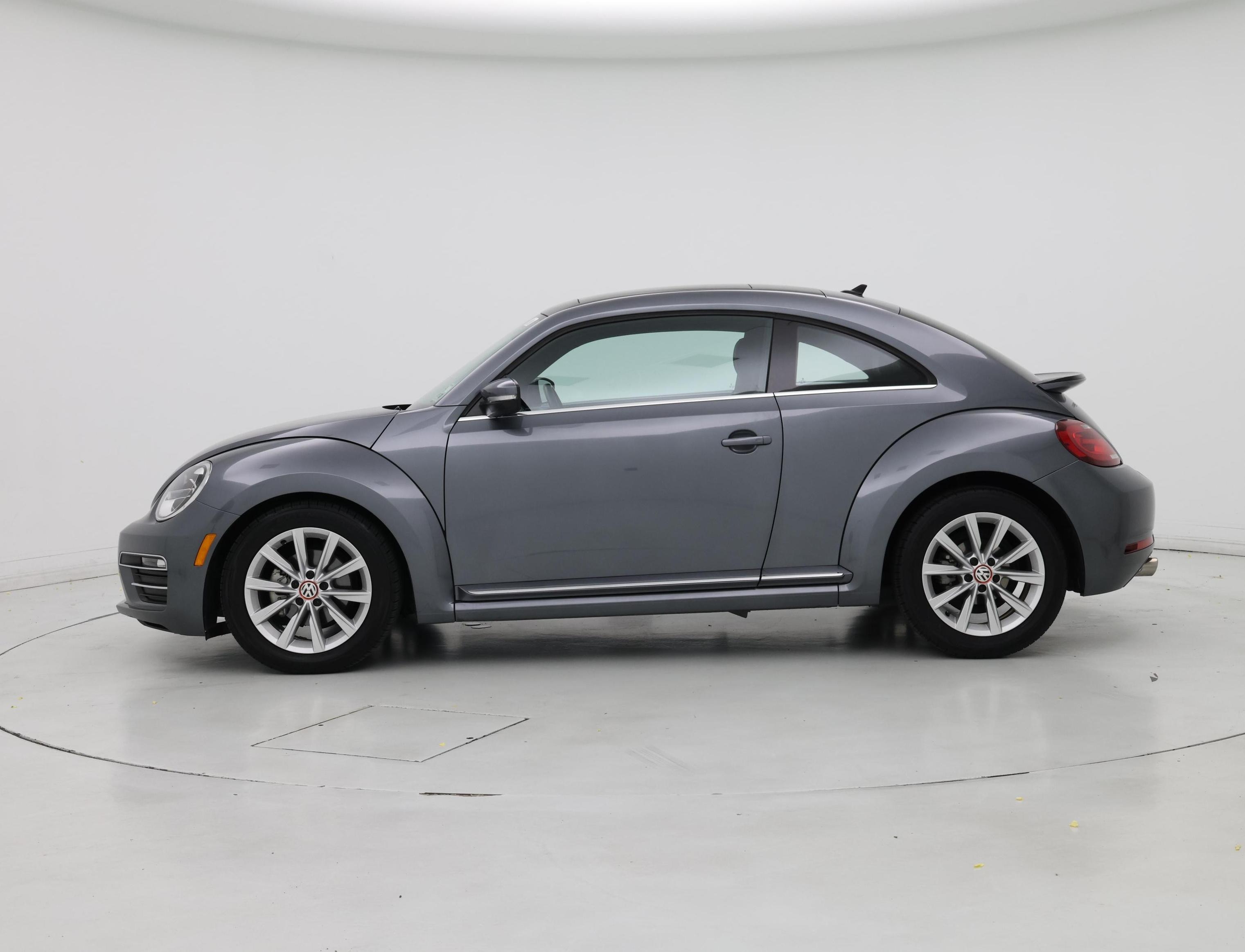 Thumbnail: 2019 Volkswagen Beetle - 3