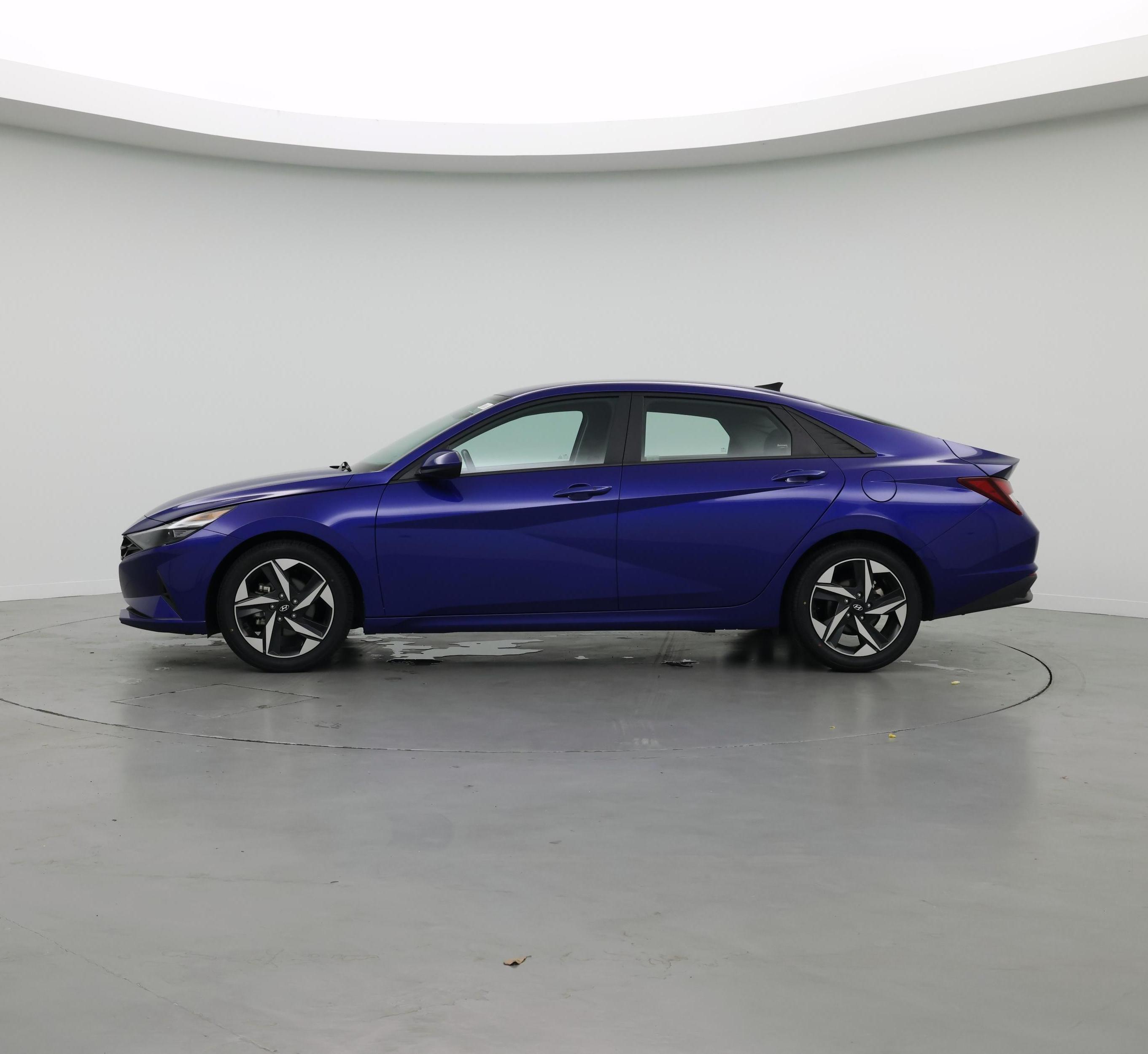 Thumbnail: 2023 Hyundai Elantra - 3