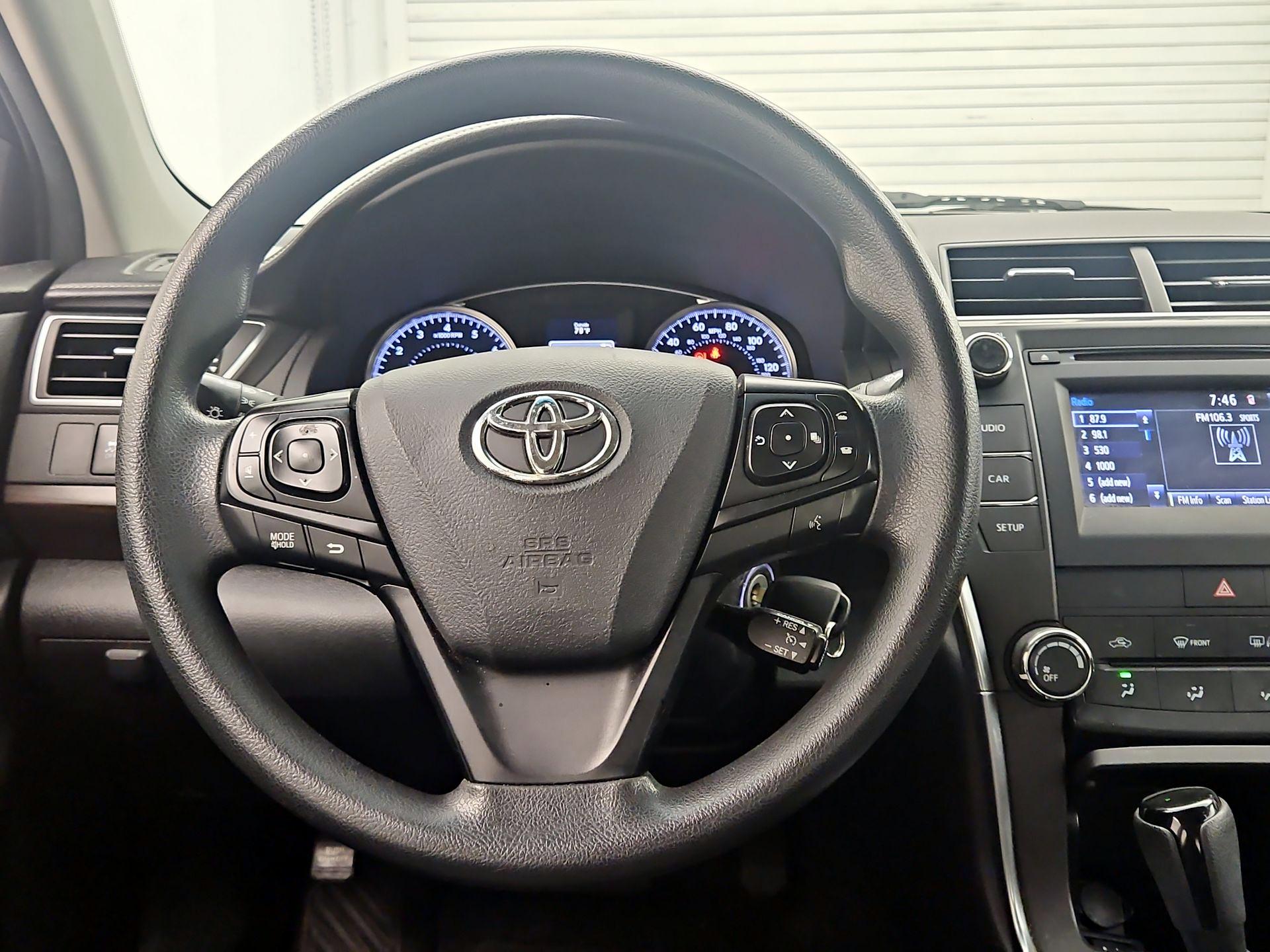 Thumbnail: 2017 Toyota Camry - 10