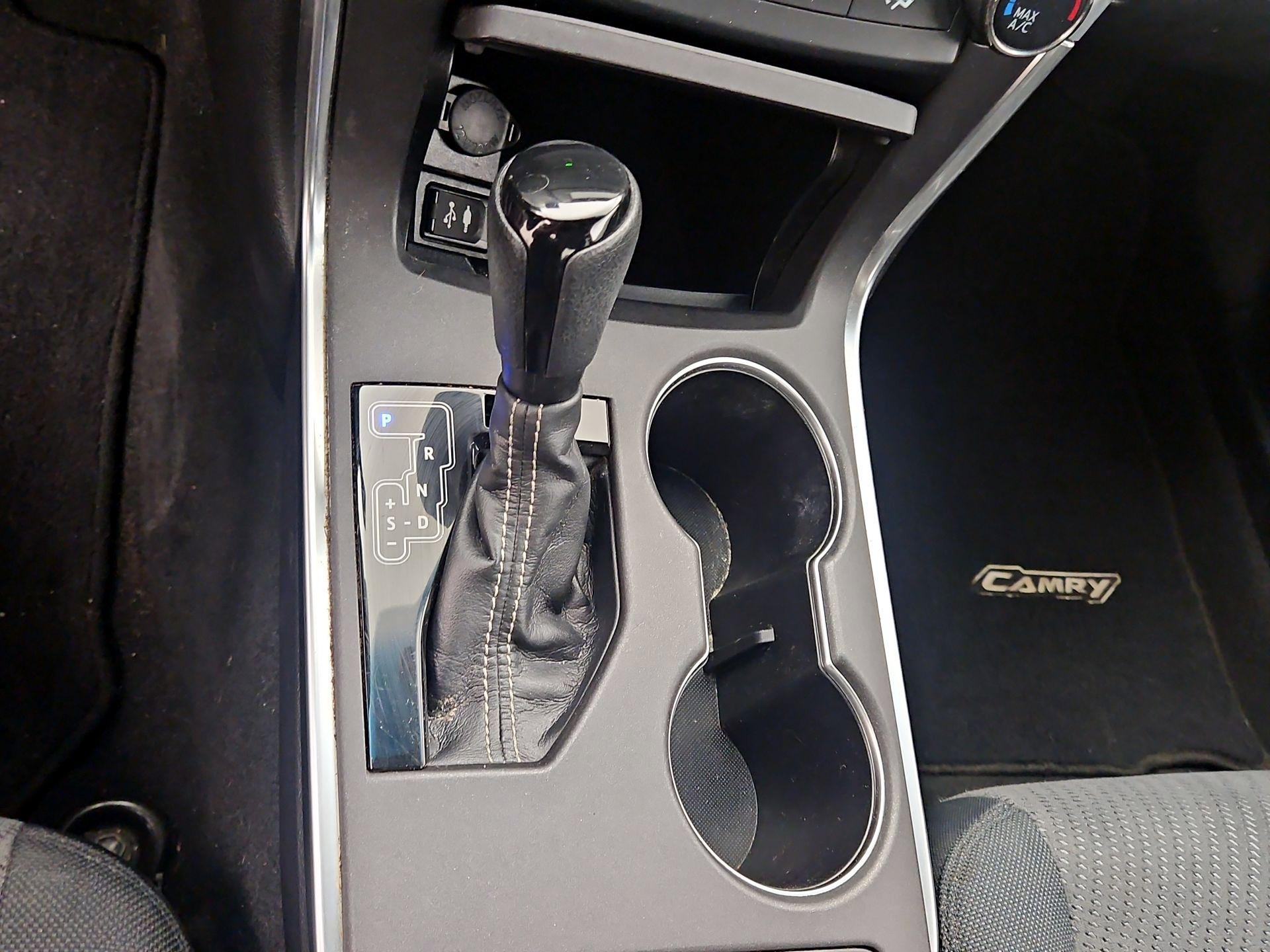 Thumbnail: 2017 Toyota Camry - 17