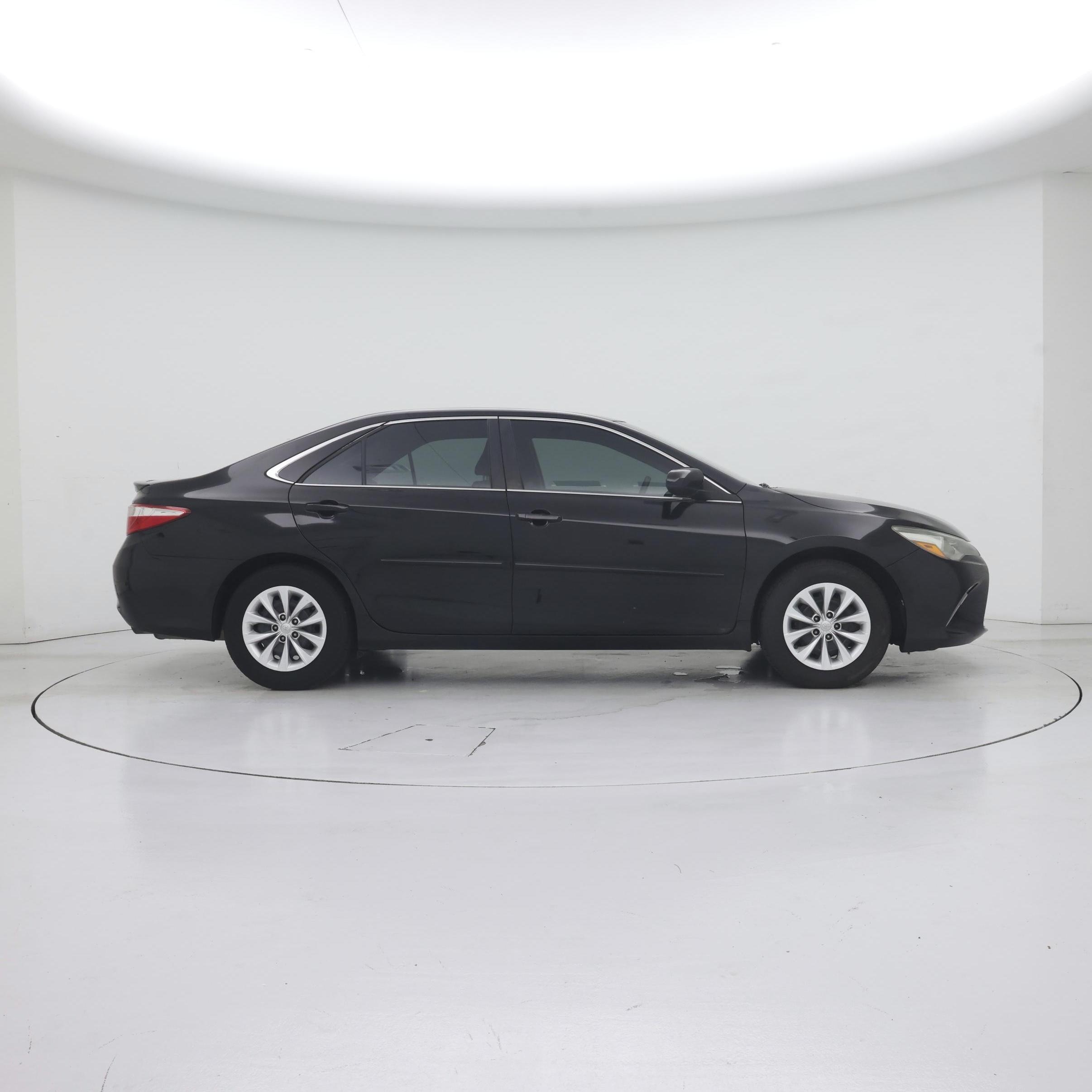 Thumbnail: 2017 Toyota Camry - 7