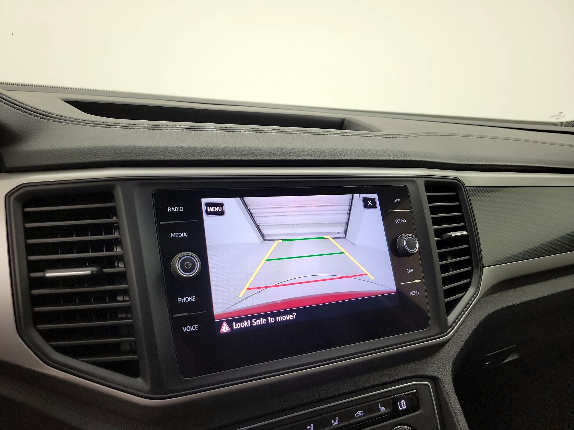 Thumbnail: 2021 Volkswagen Atlas - 14
