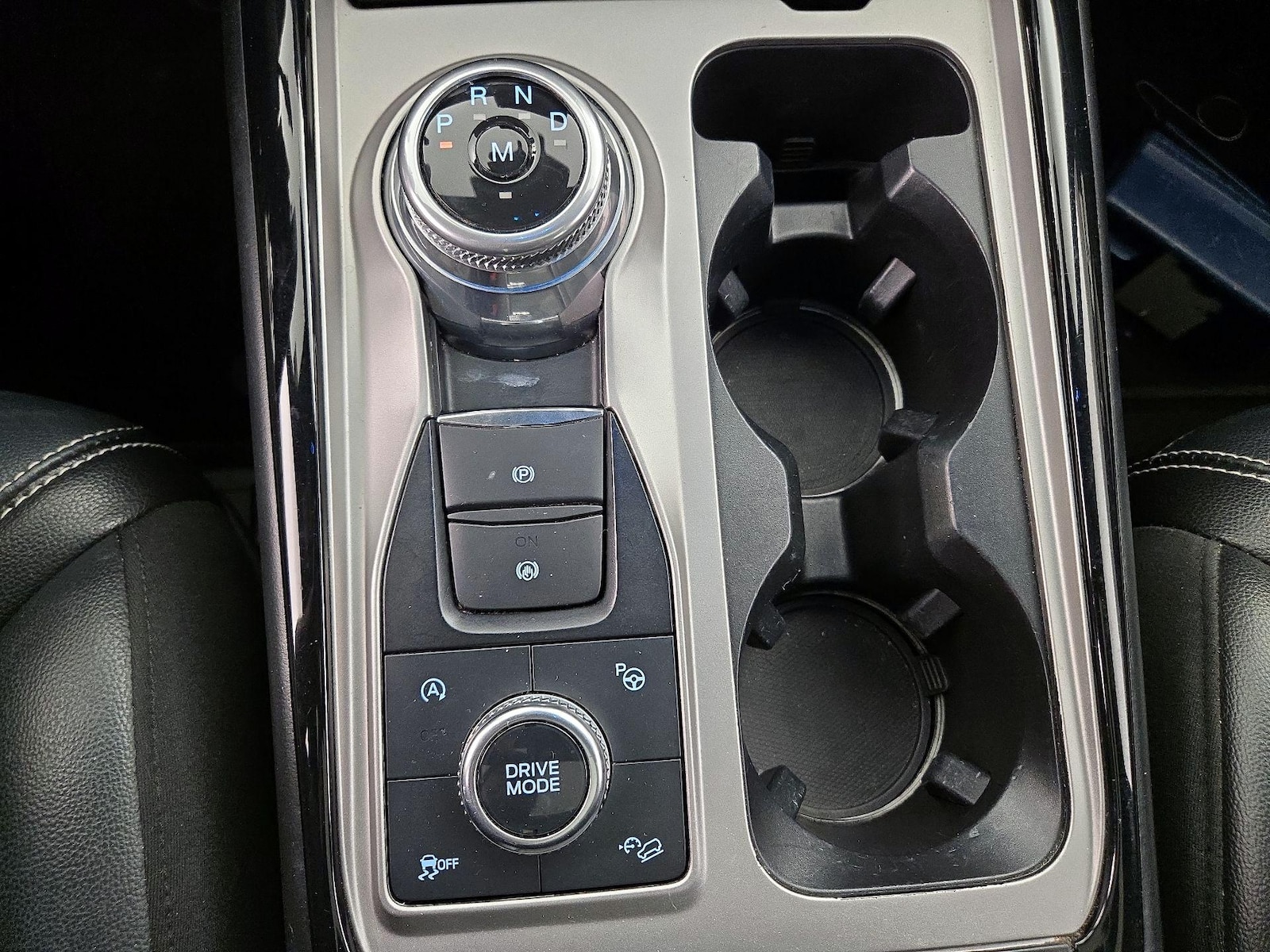 2021 Ford Explorer ST - Photo 19