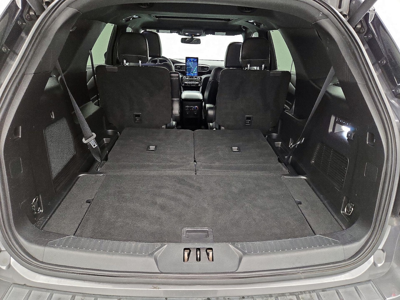 2021 Ford Explorer ST - Photo 25