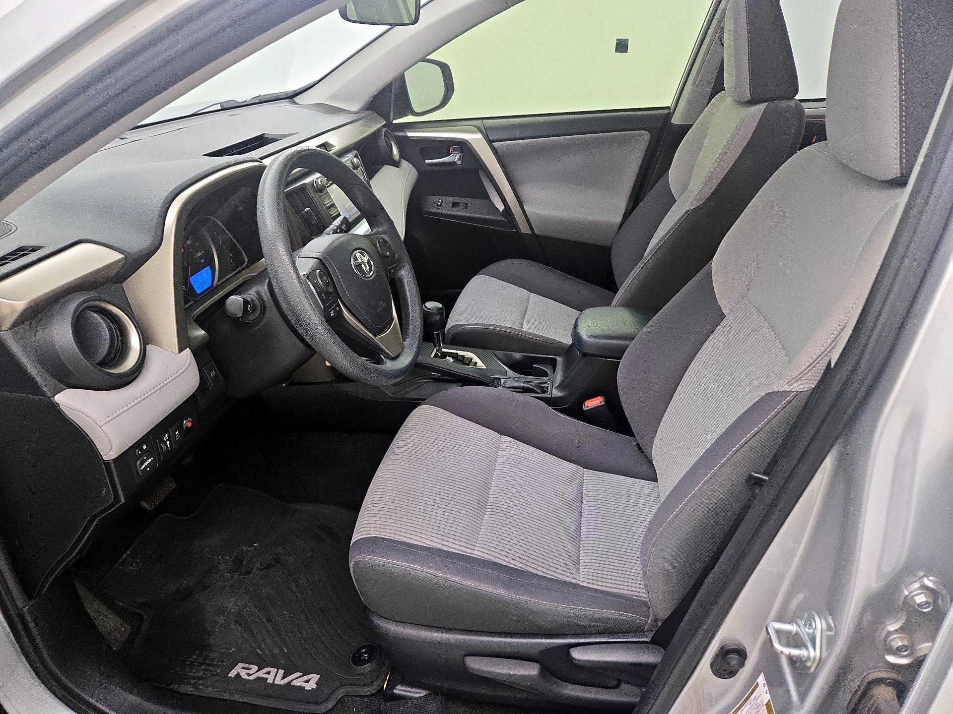 Thumbnail: 2015 Toyota RAV4 - 11