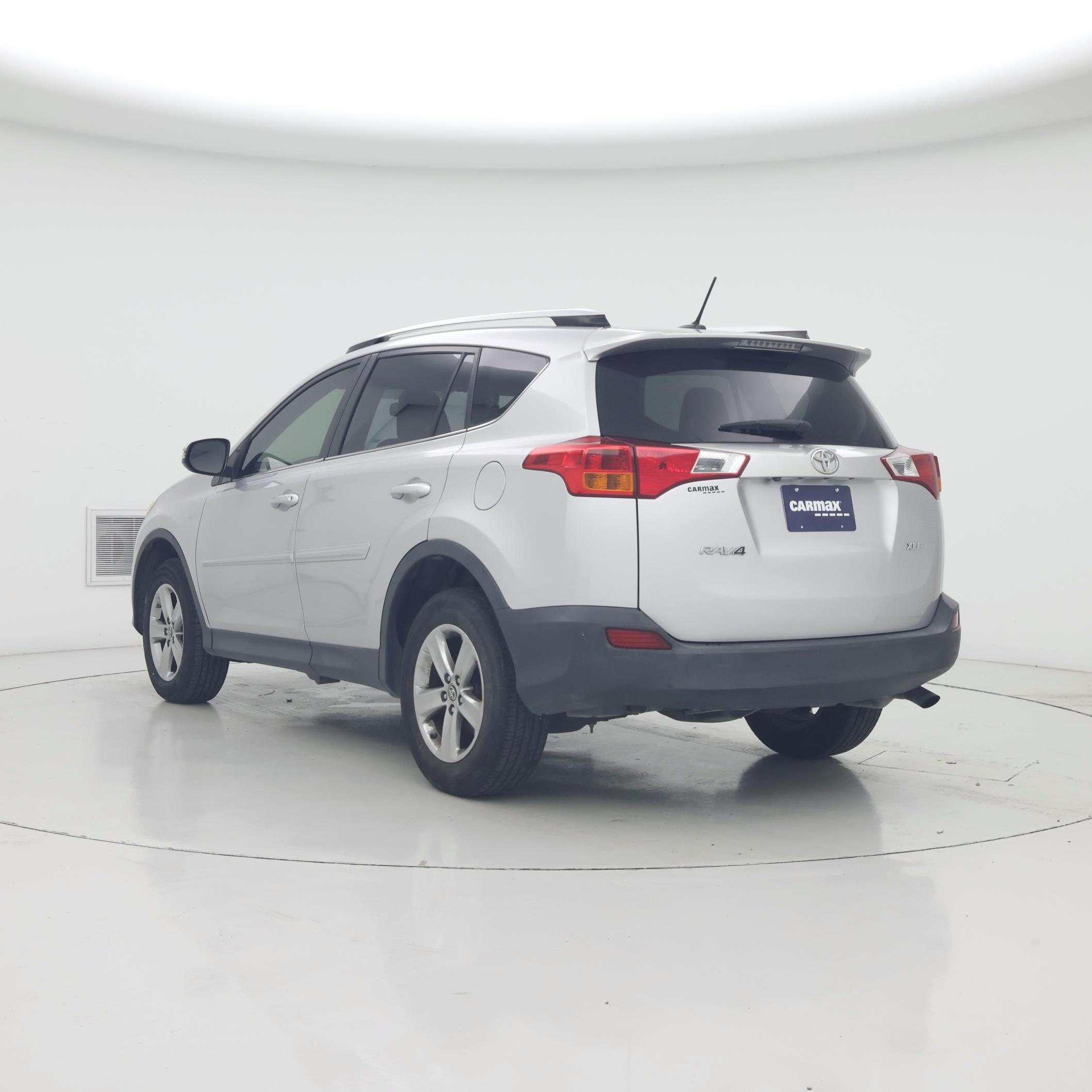 Thumbnail: 2015 Toyota RAV4 - 2