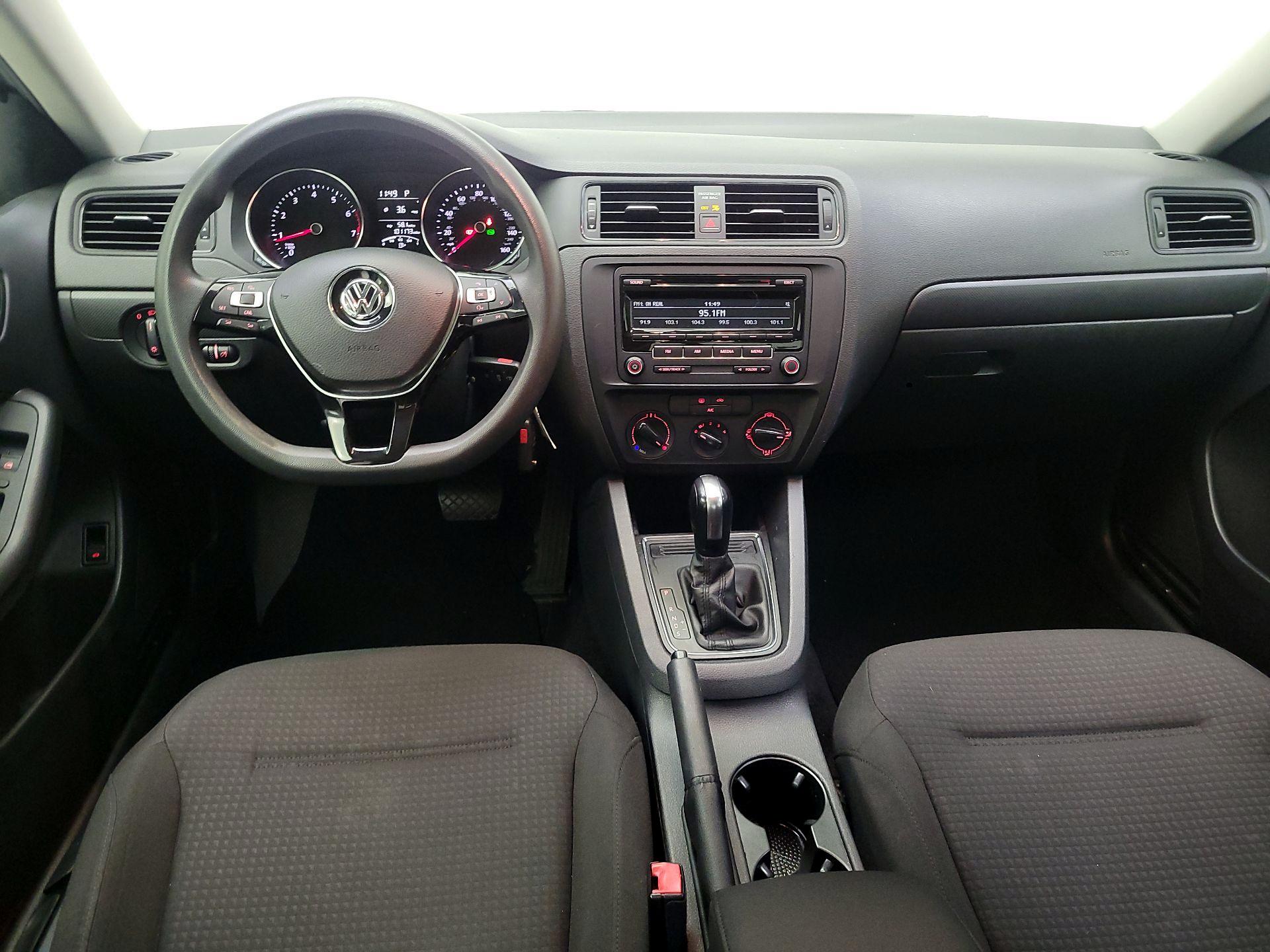 Thumbnail: 2015 Volkswagen Jetta - 9