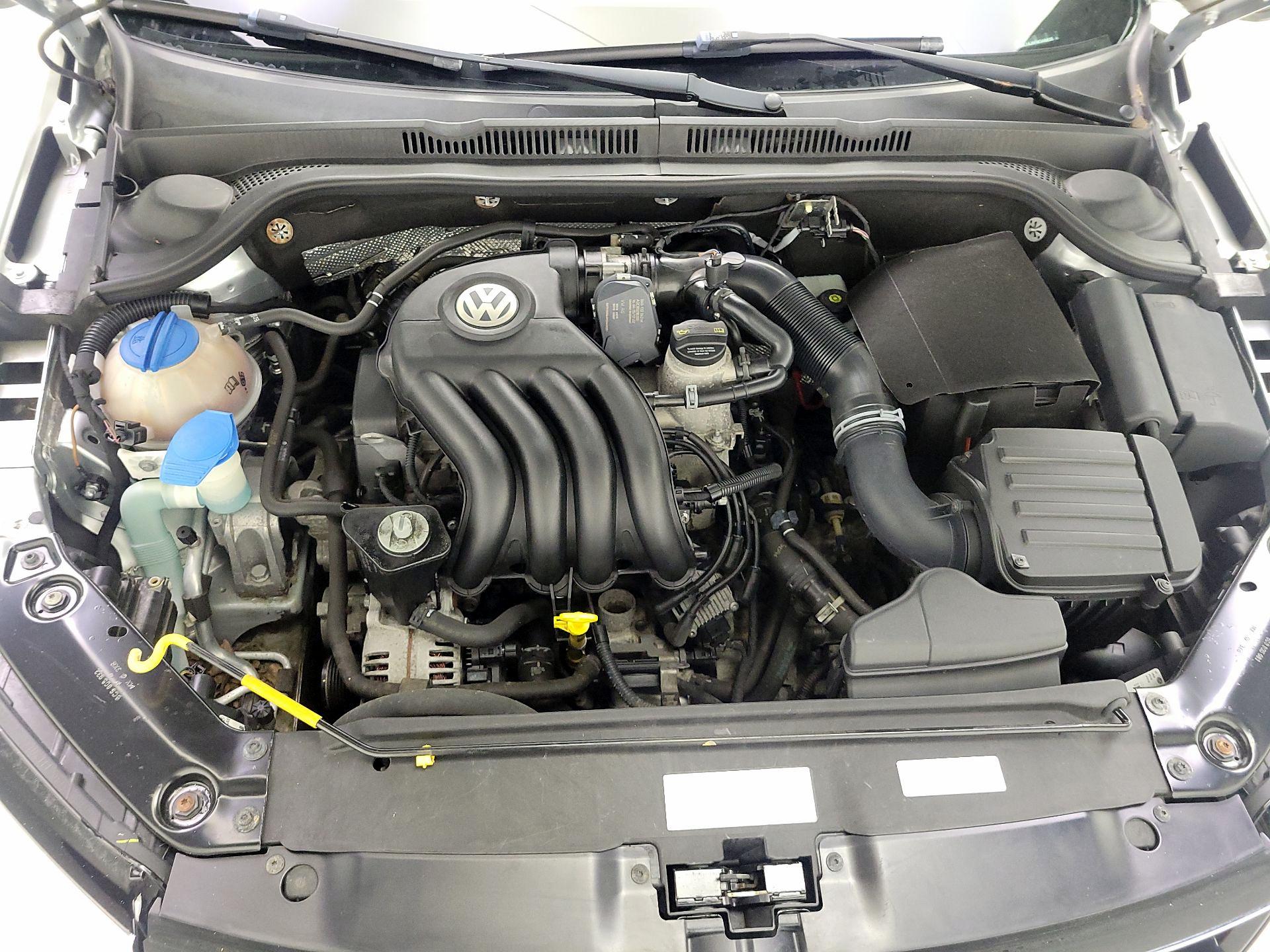 Thumbnail: 2015 Volkswagen Jetta - 20