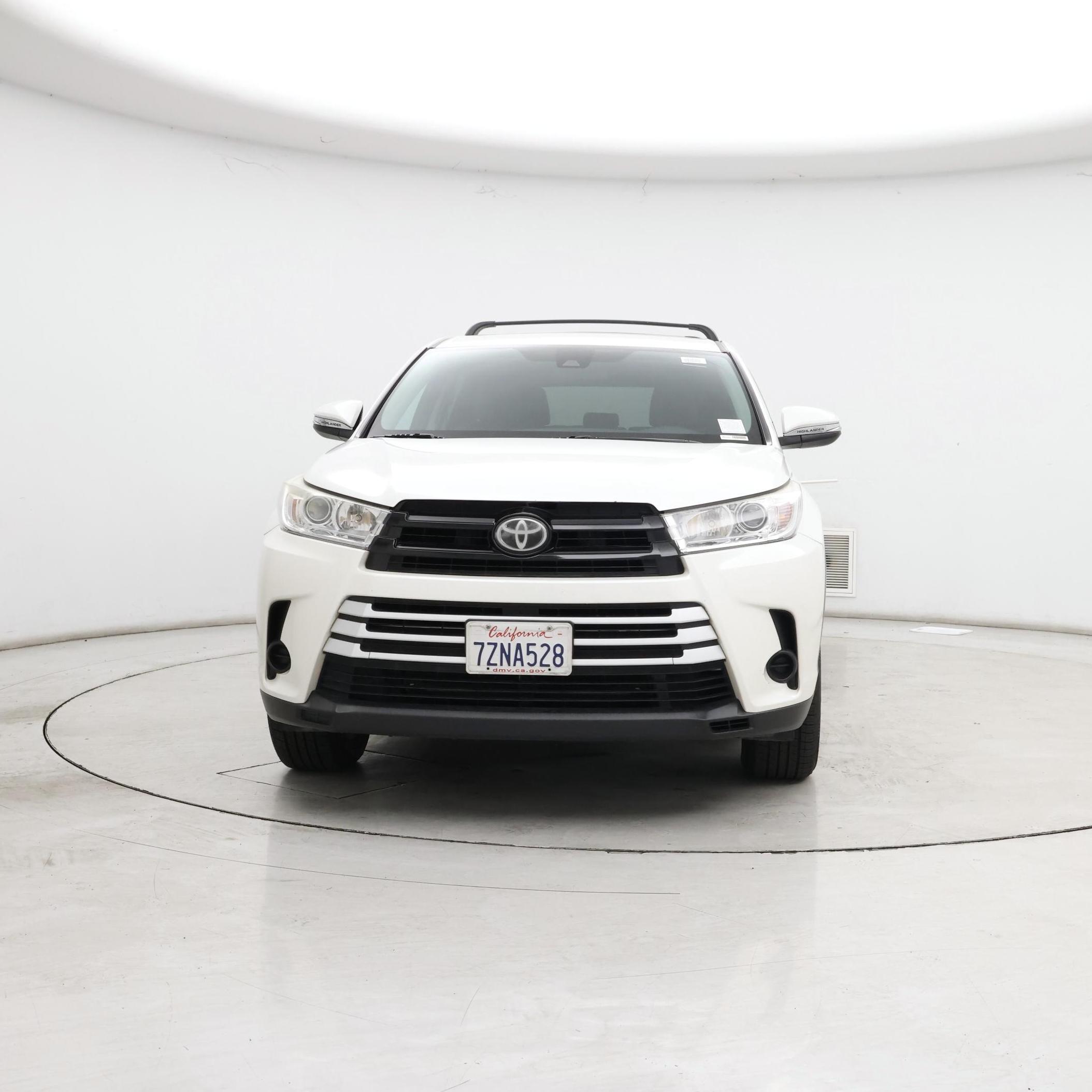 Thumbnail: 2017 Toyota Highlander - 5