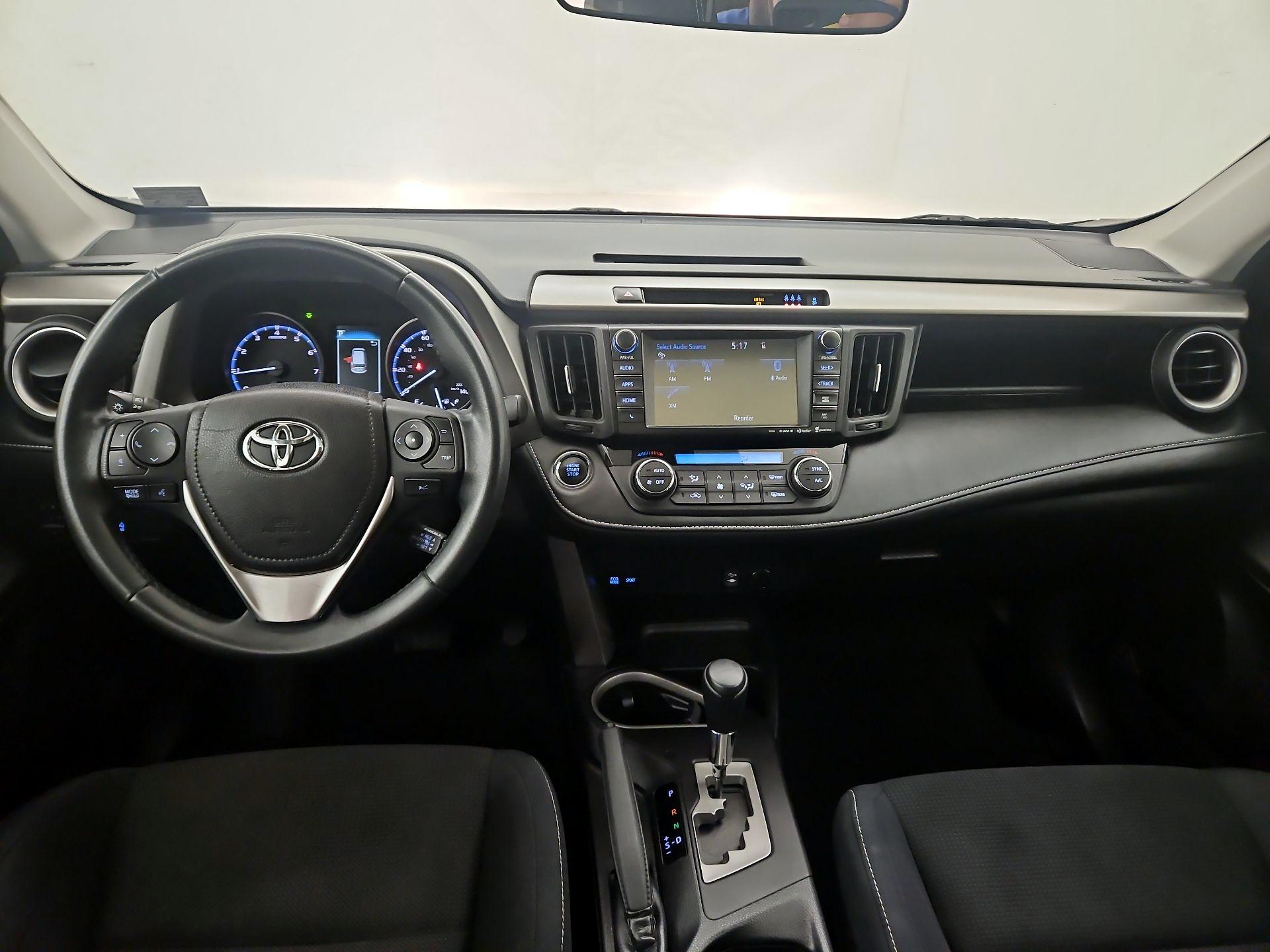 Thumbnail: 2017 Toyota RAV4 - 9