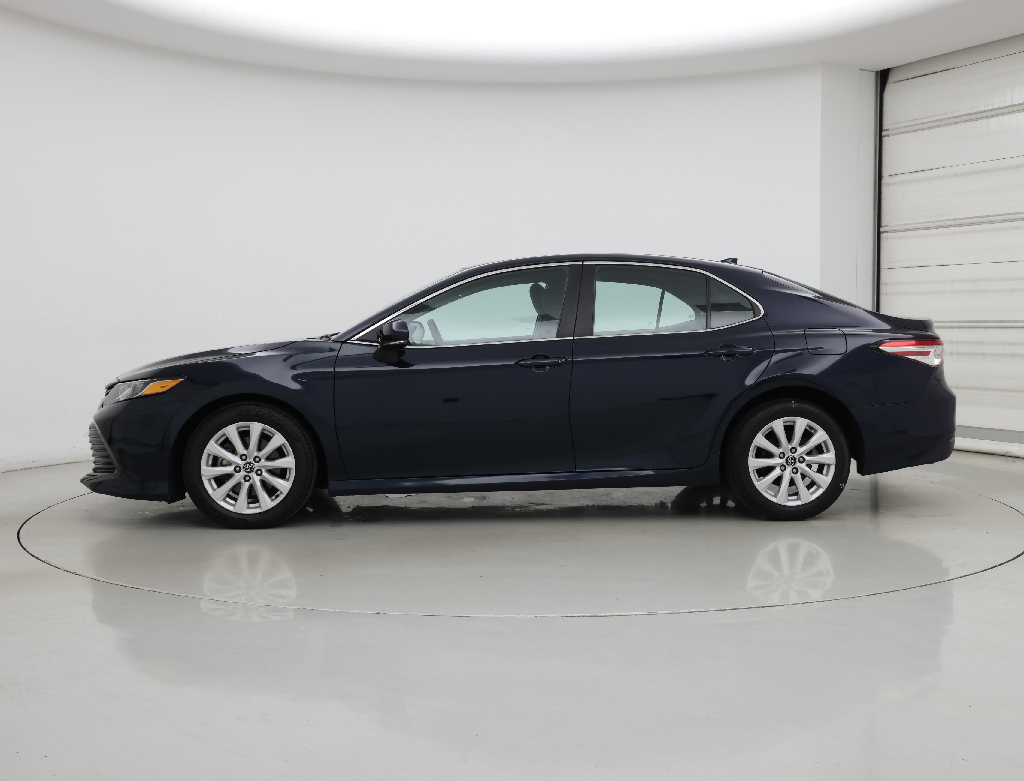 Thumbnail: 2020 Toyota Camry - 3