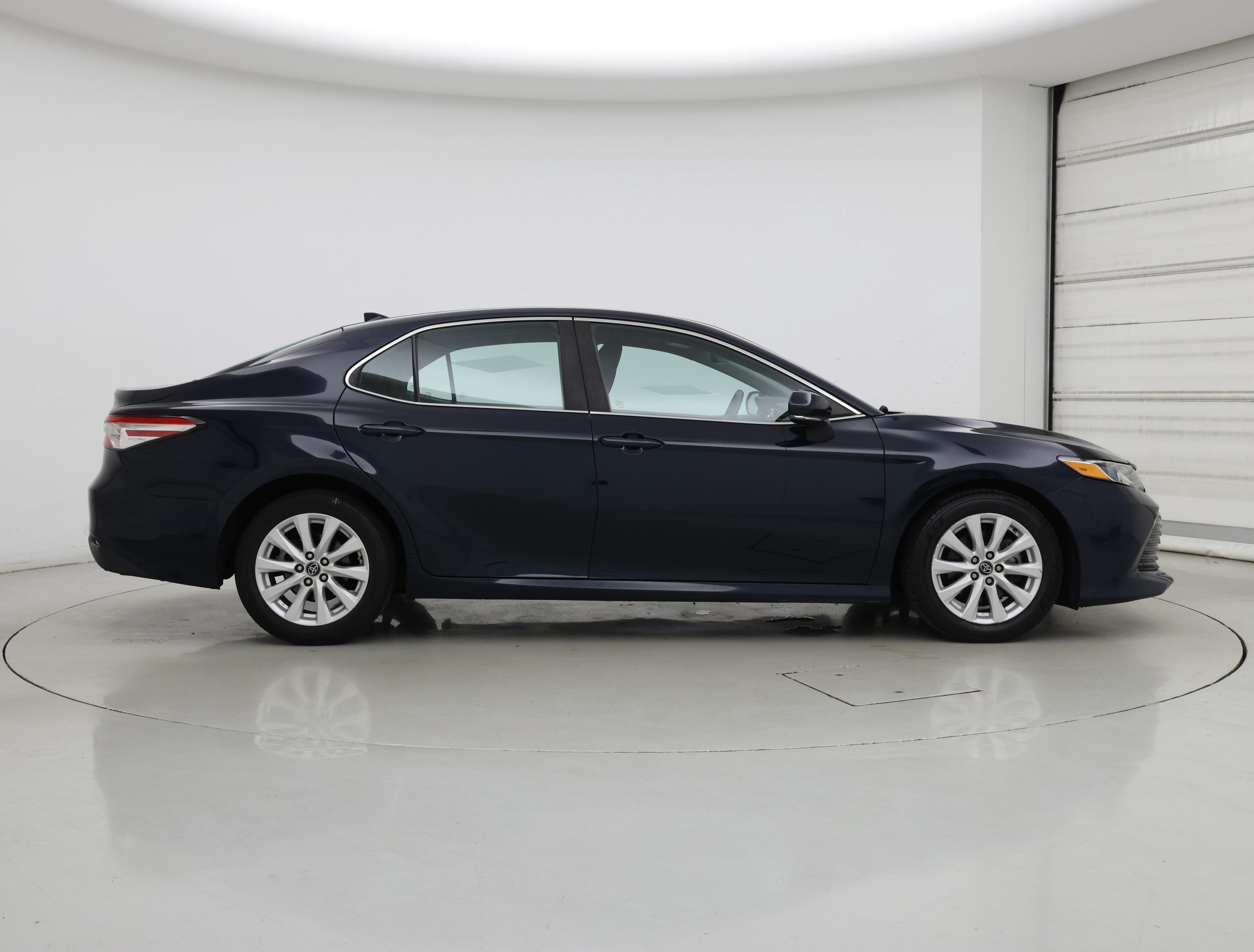 Thumbnail: 2020 Toyota Camry - 7