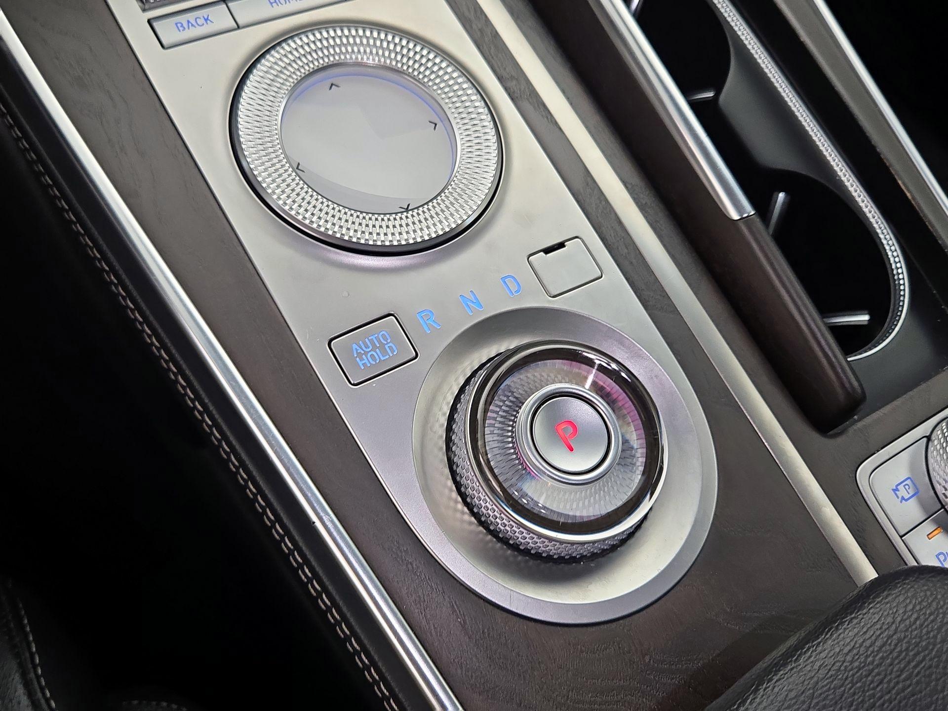 Thumbnail: 2021 Genesis GV80 - 18