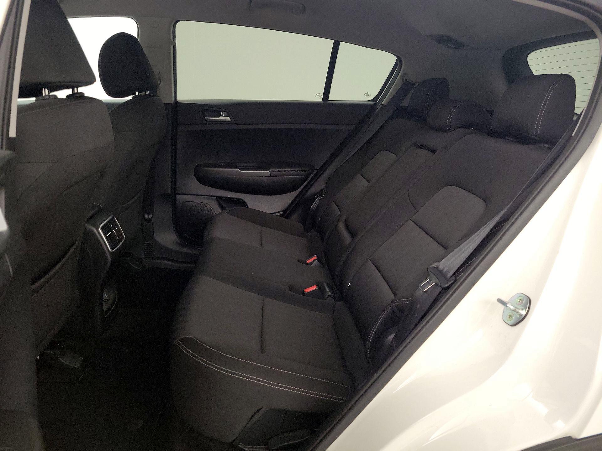 Thumbnail: 2020 Kia Sportage - 18