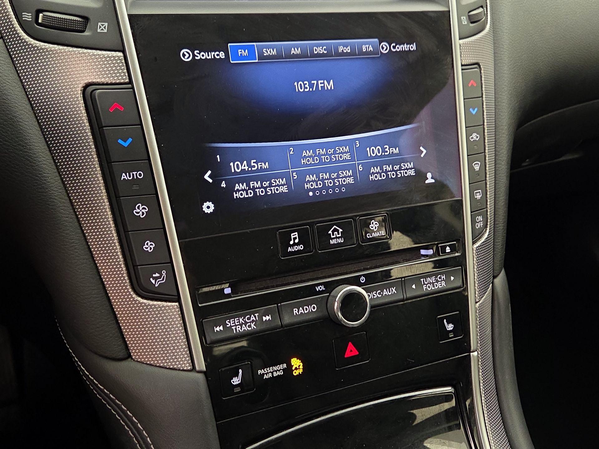 Thumbnail: 2015 INFINITI Q50 - 15