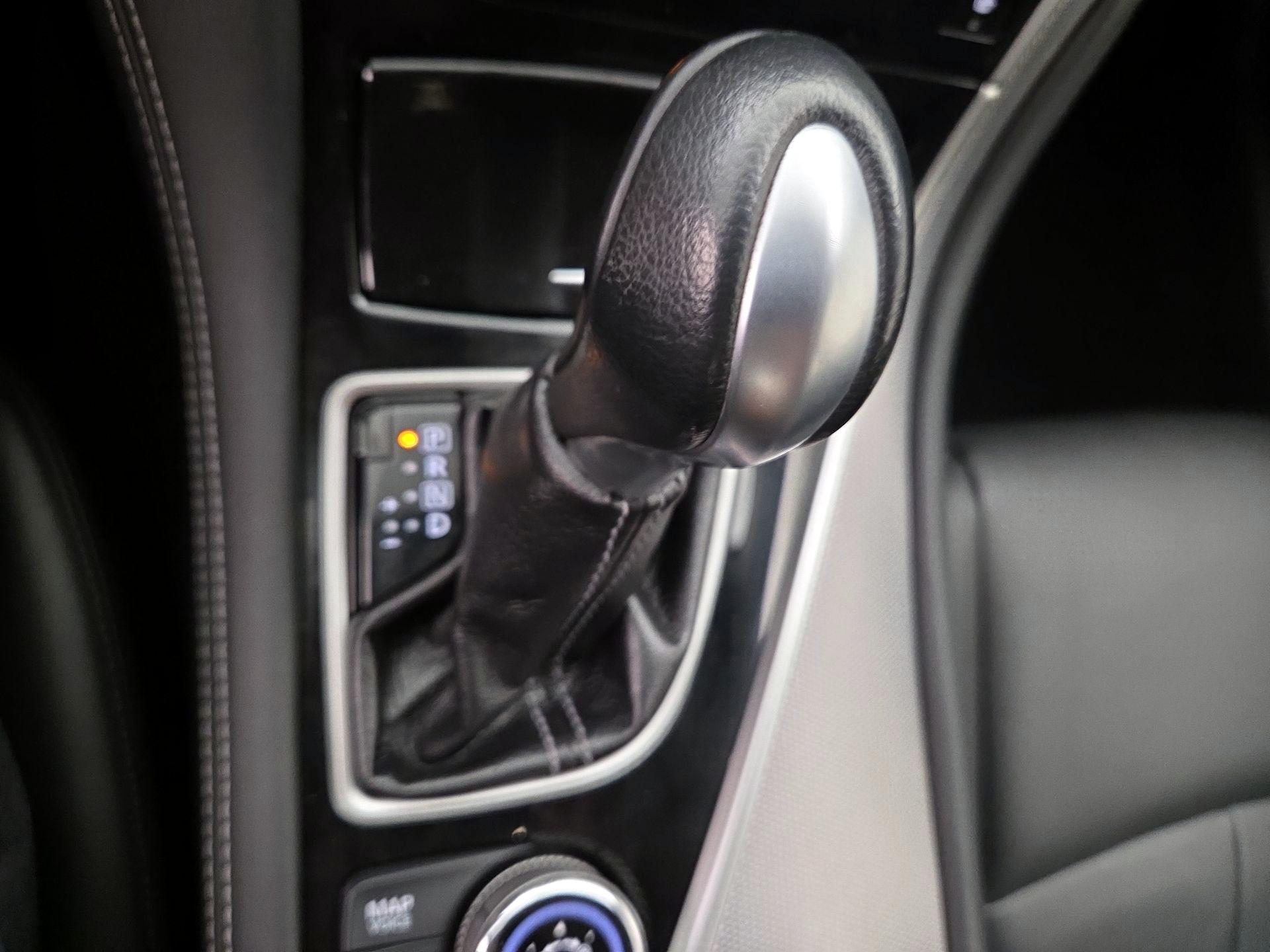 Thumbnail: 2015 INFINITI Q50 - 17