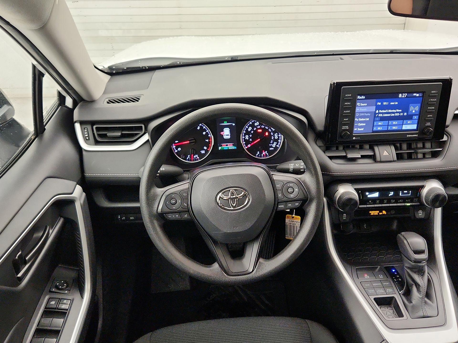 Thumbnail: 2021 Toyota RAV4 - 10