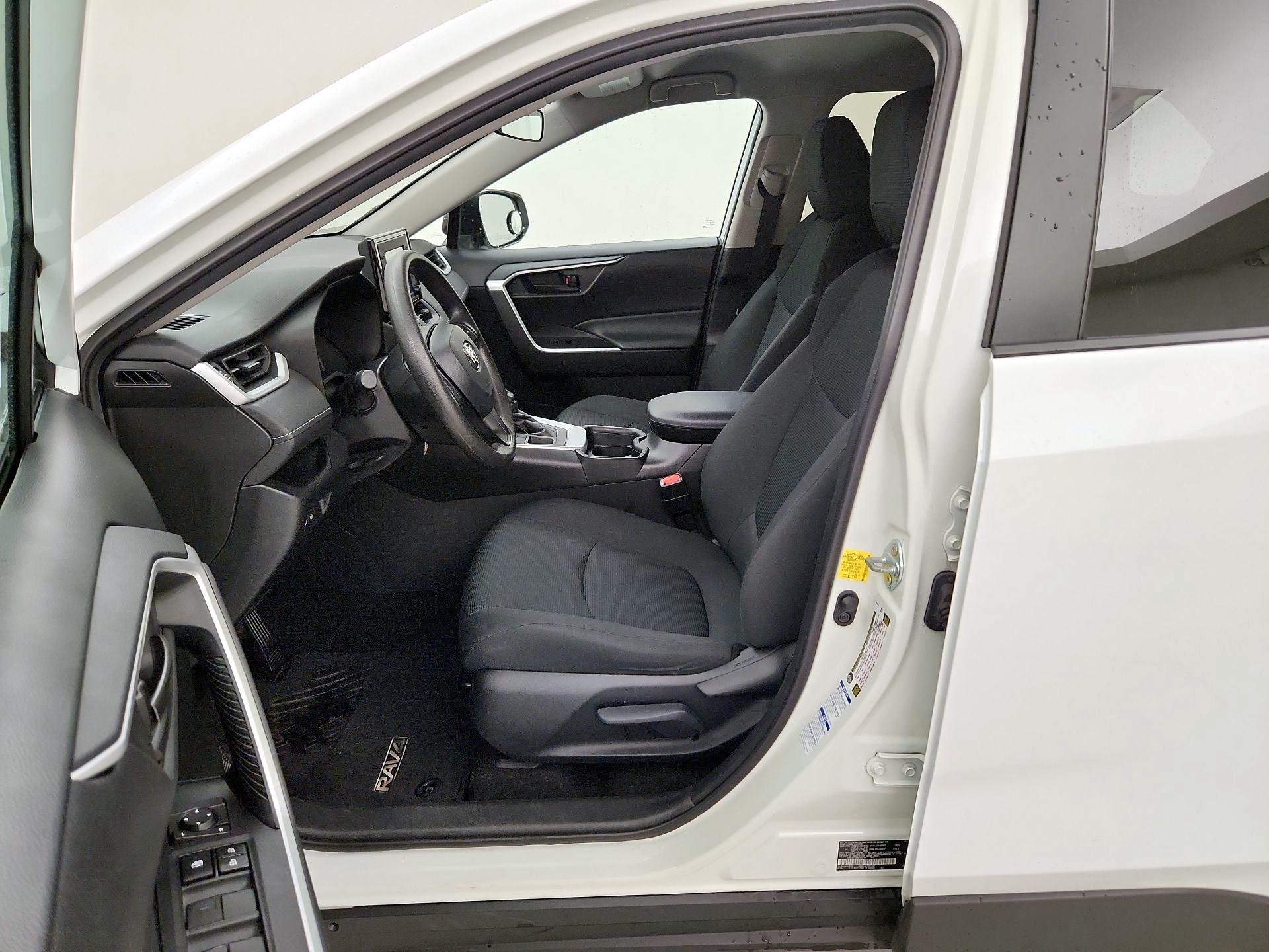 Thumbnail: 2021 Toyota RAV4 - 11