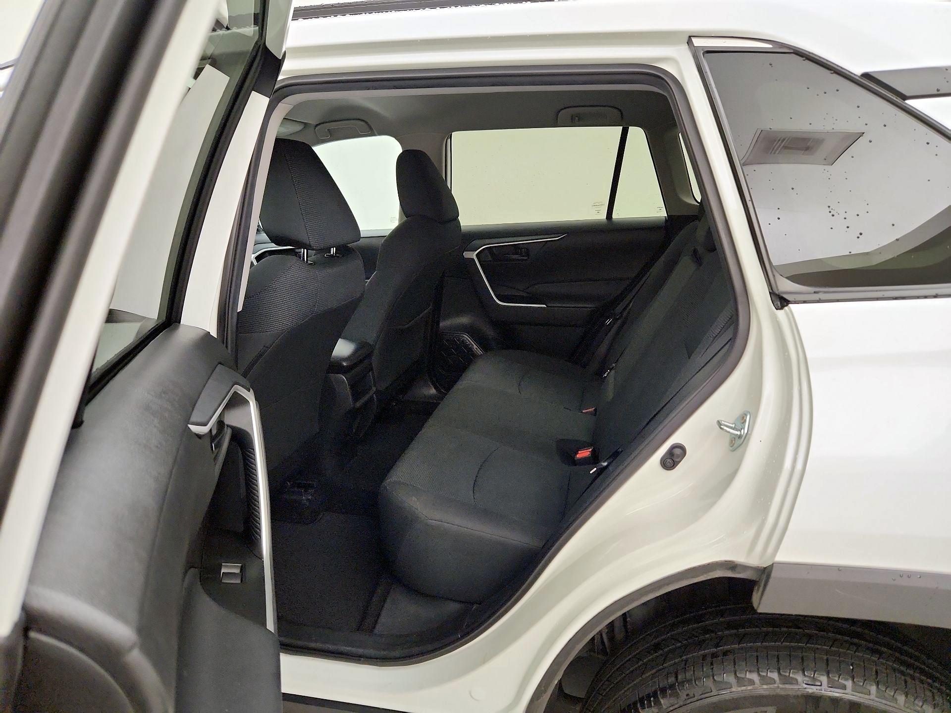 Thumbnail: 2021 Toyota RAV4 - 19