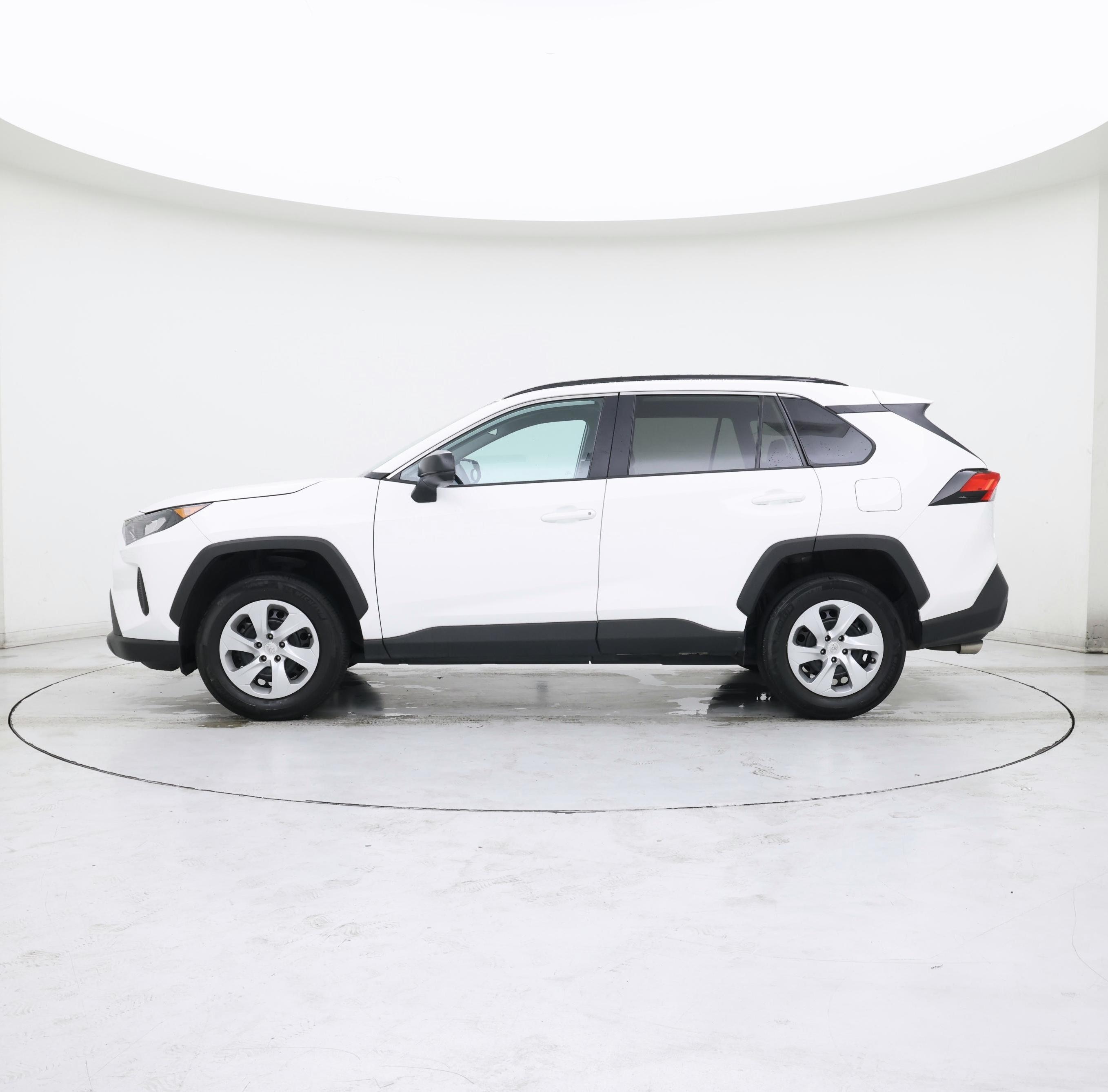 Thumbnail: 2021 Toyota RAV4 - 3