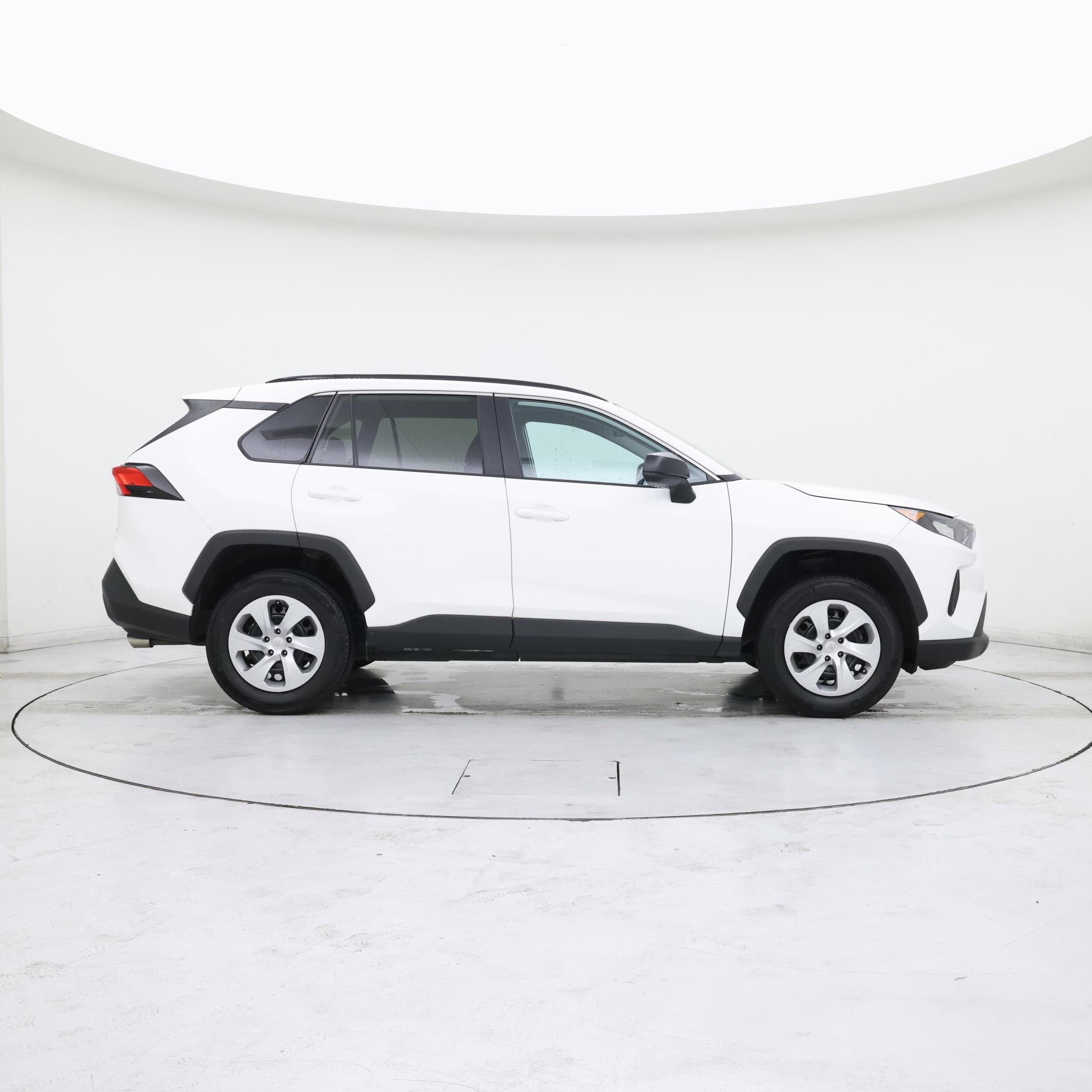 Thumbnail: 2021 Toyota RAV4 - 7