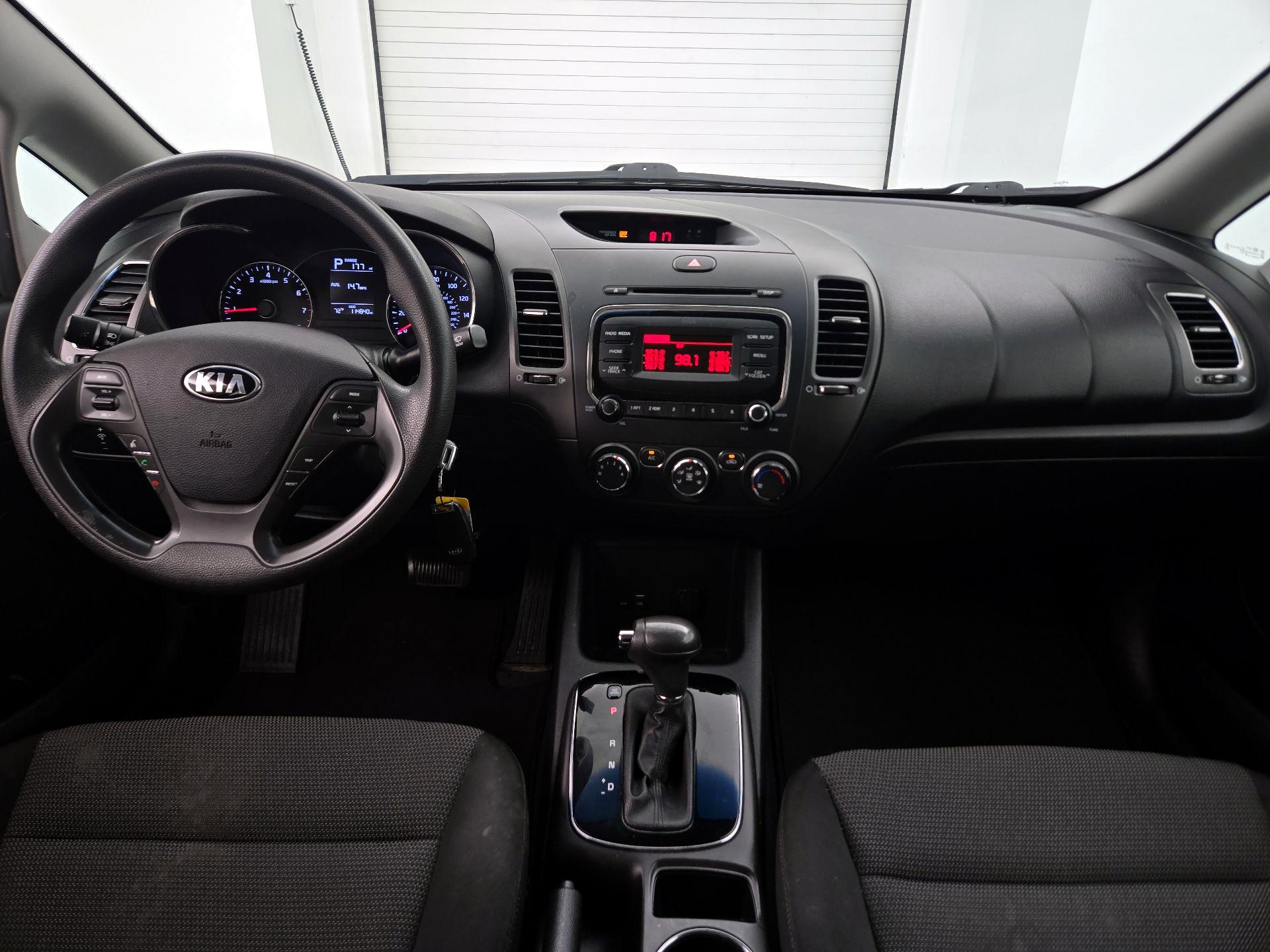 Thumbnail: 2017 Kia Forte - 9