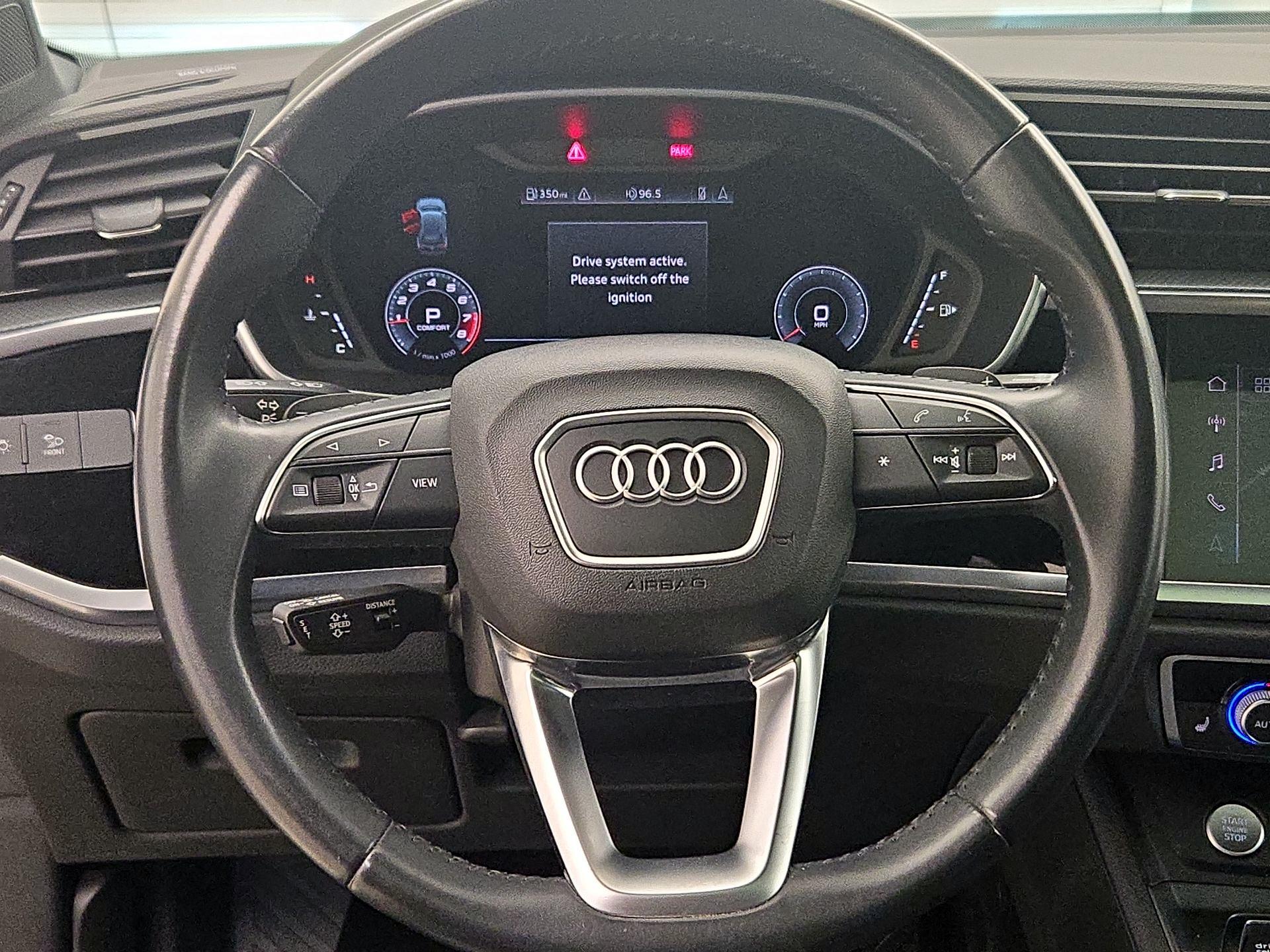 Thumbnail: 2019 Audi Q3 - 10