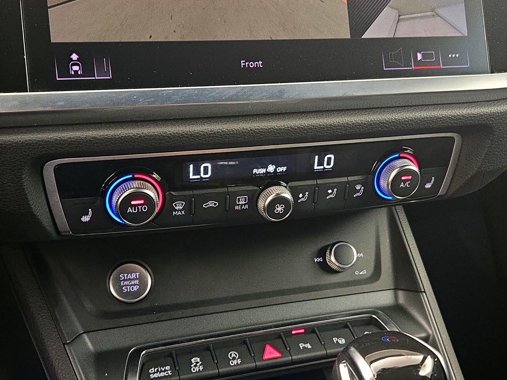 Thumbnail: 2019 Audi Q3 - 16