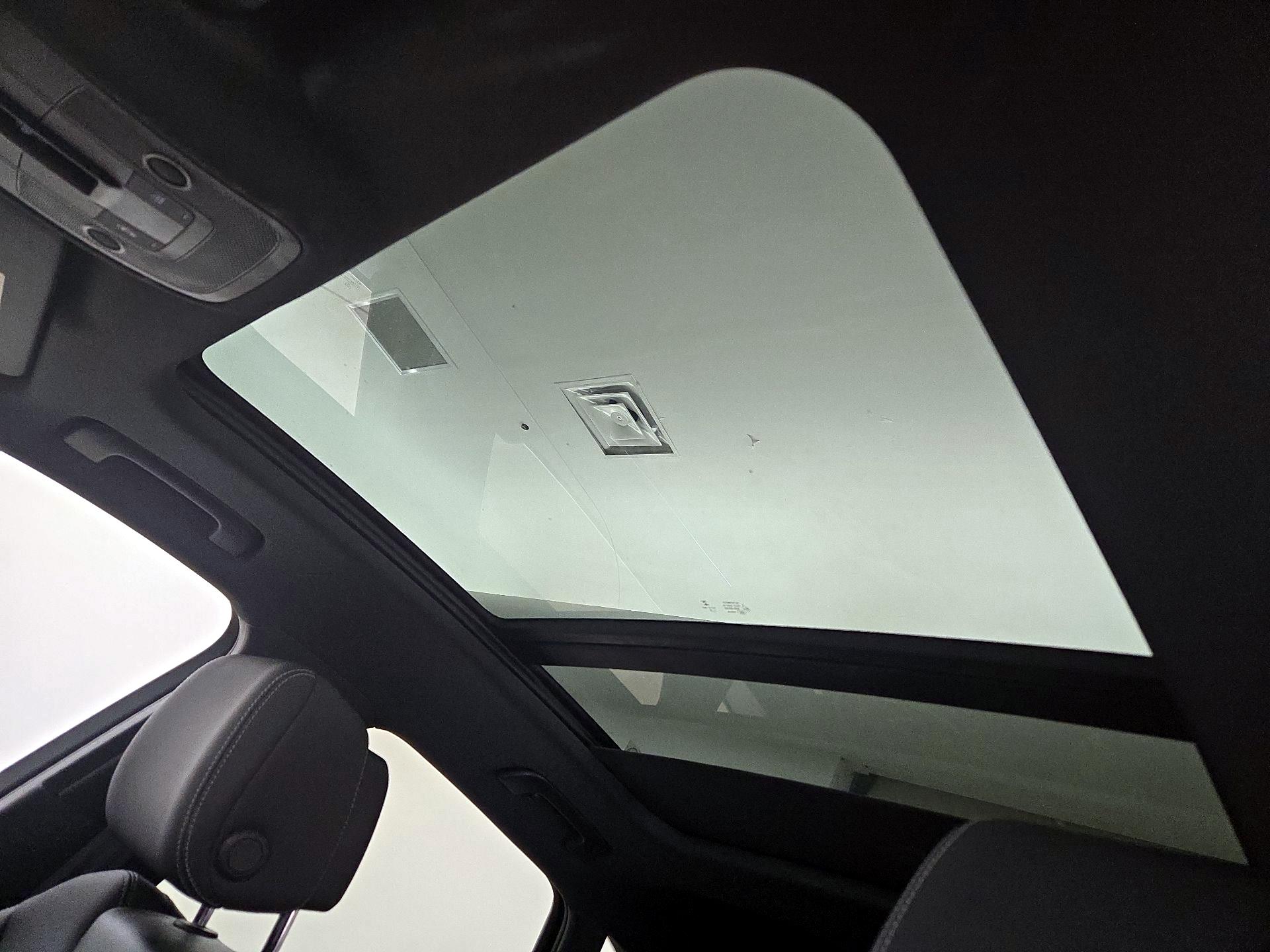 Thumbnail: 2019 Audi Q3 - 19