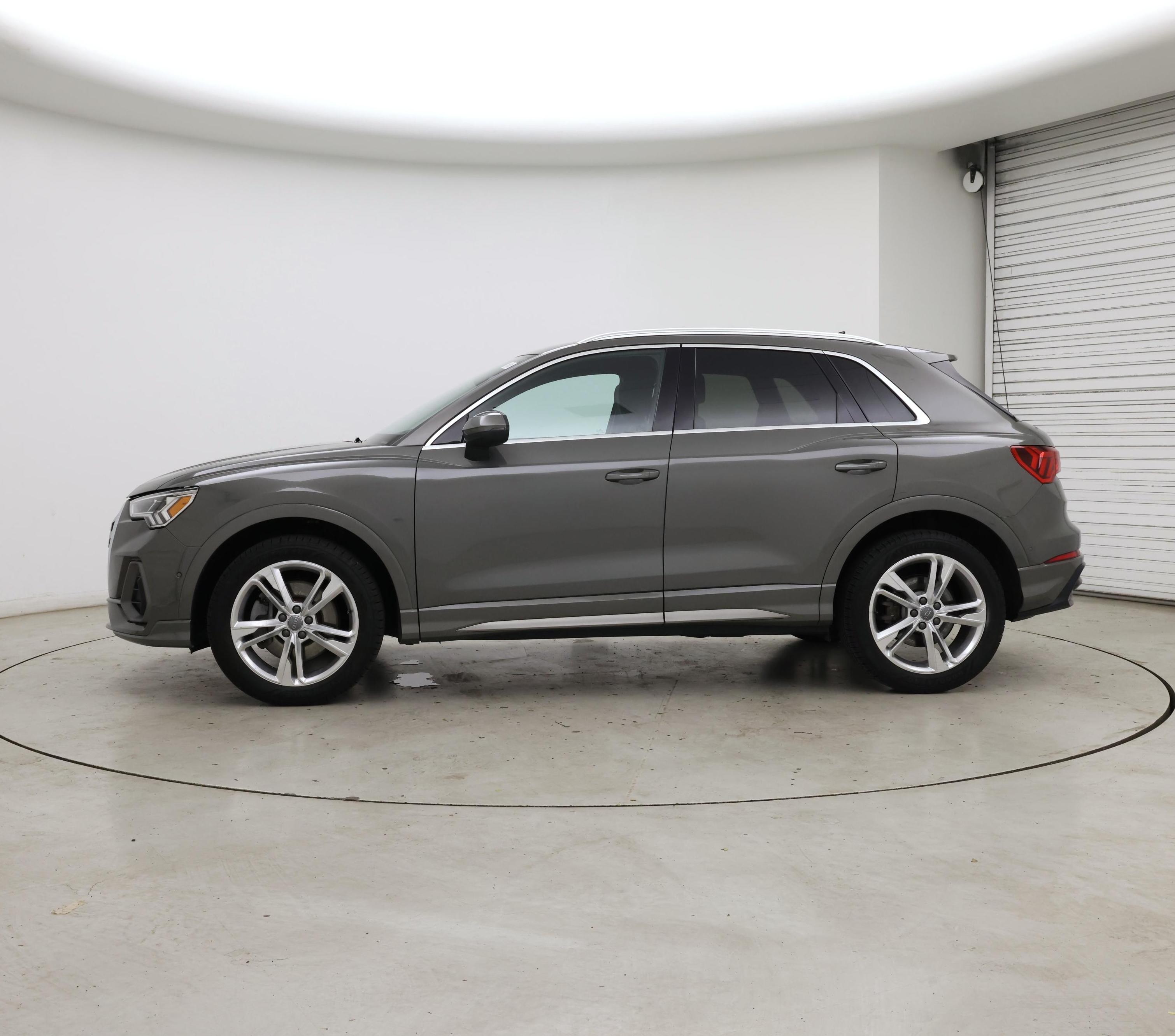 Thumbnail: 2019 Audi Q3 - 3