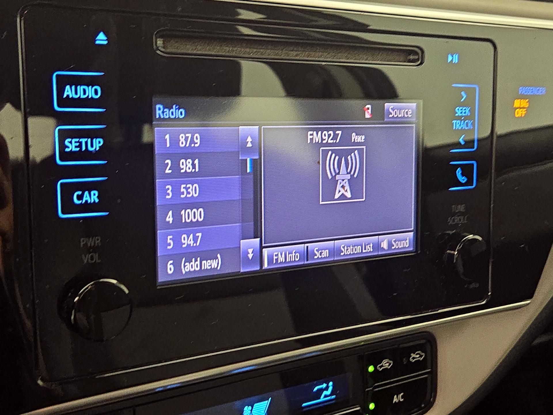 Thumbnail: 2019 Toyota Corolla - 15