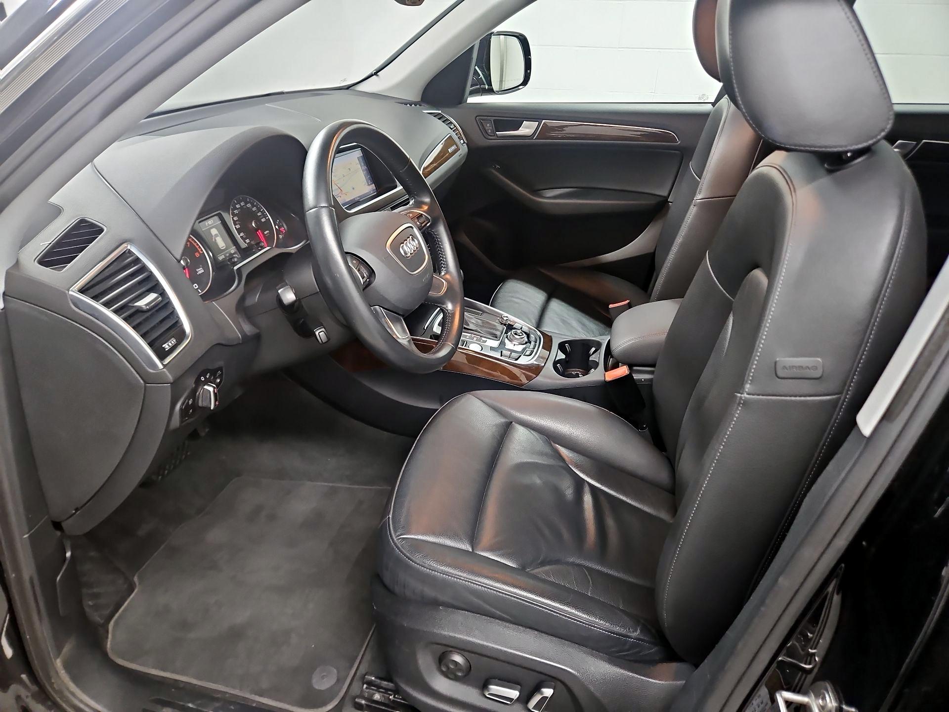 Thumbnail: 2015 Audi Q5 - 11