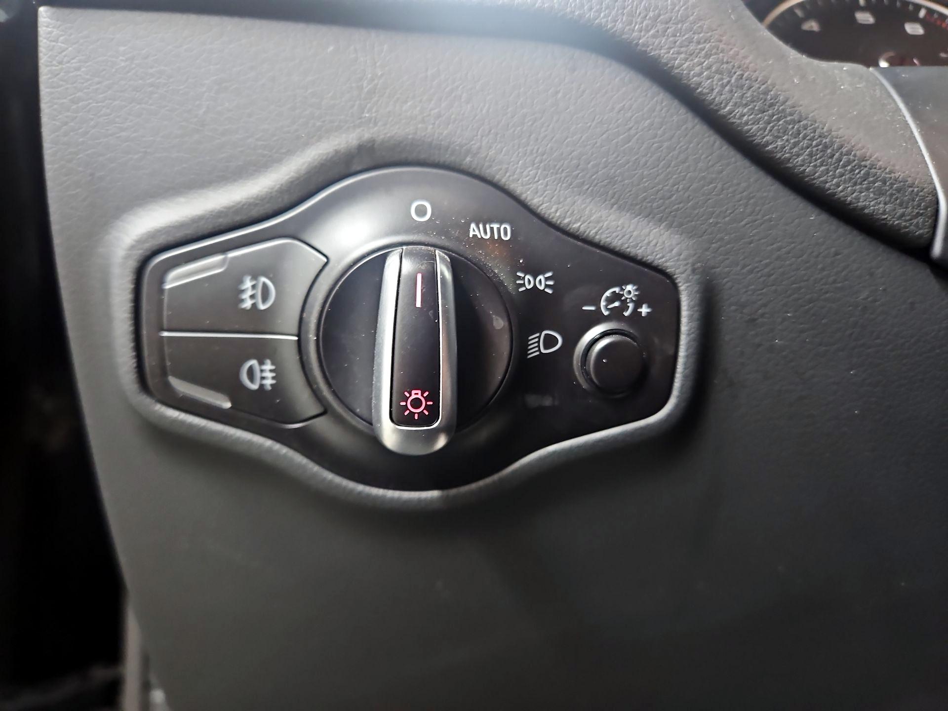 Thumbnail: 2015 Audi Q5 - 13