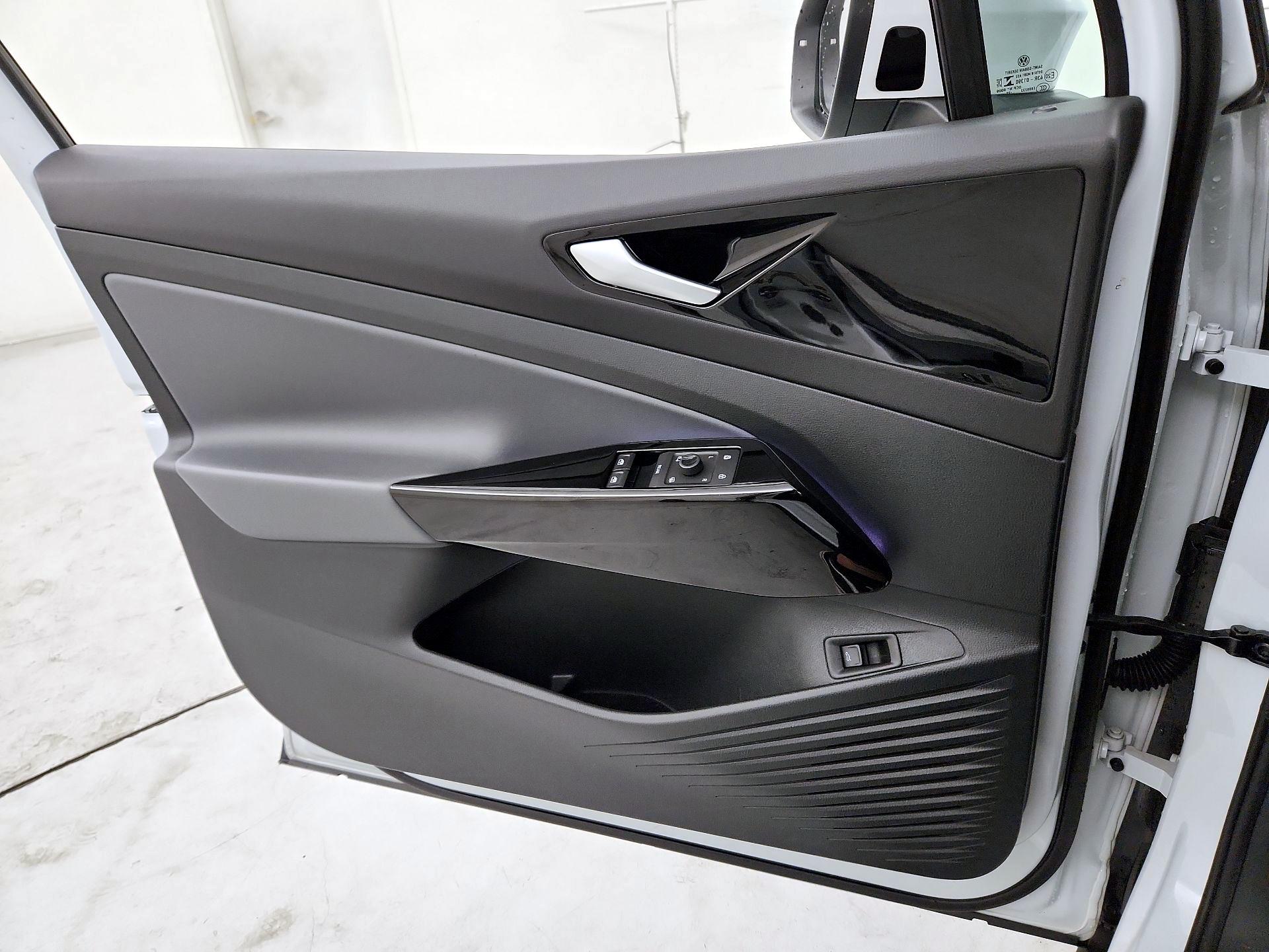 Thumbnail: 2021 Volkswagen ID.4 - 12
