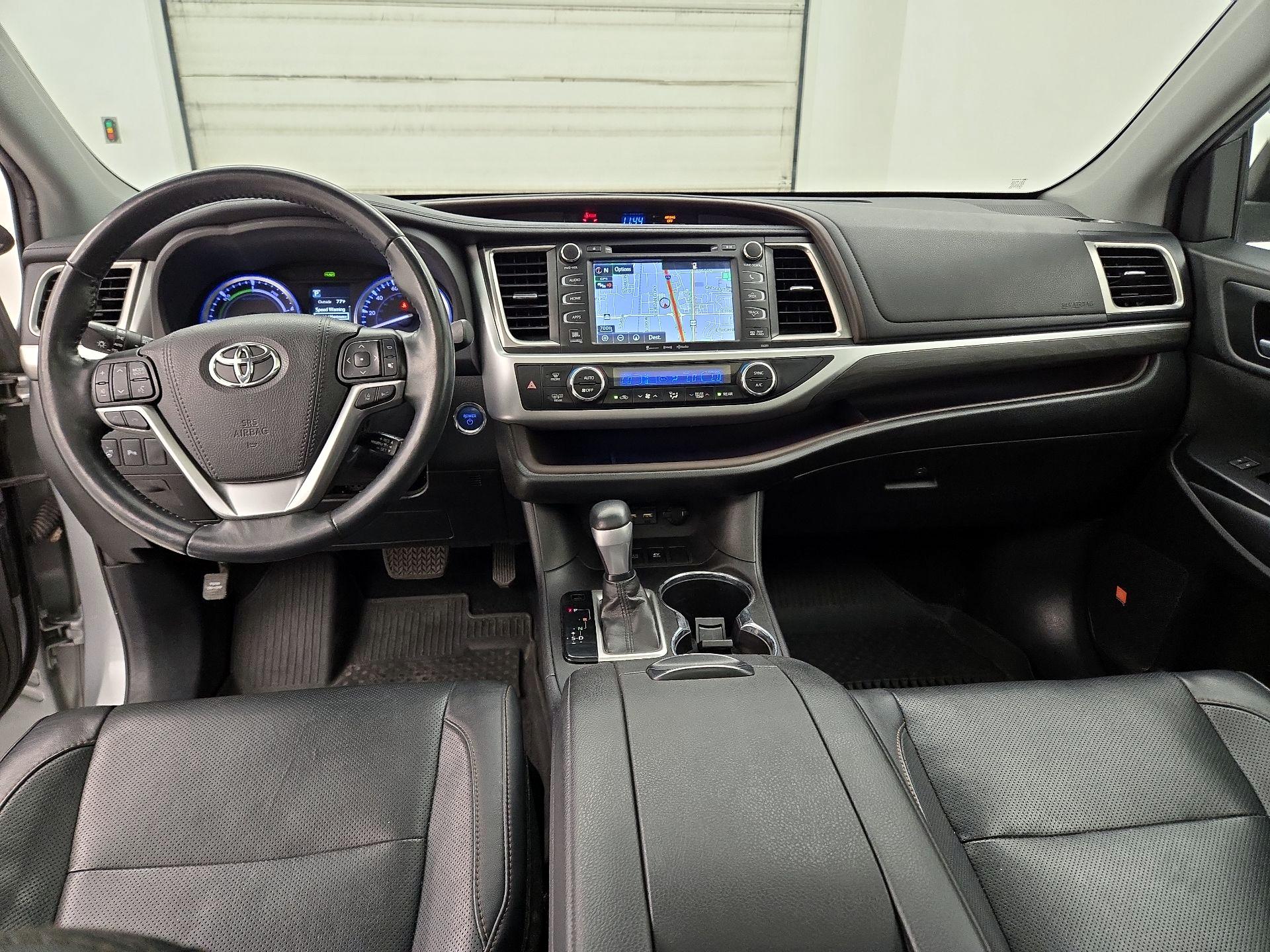 Thumbnail: 2019 Toyota Highlander - 9